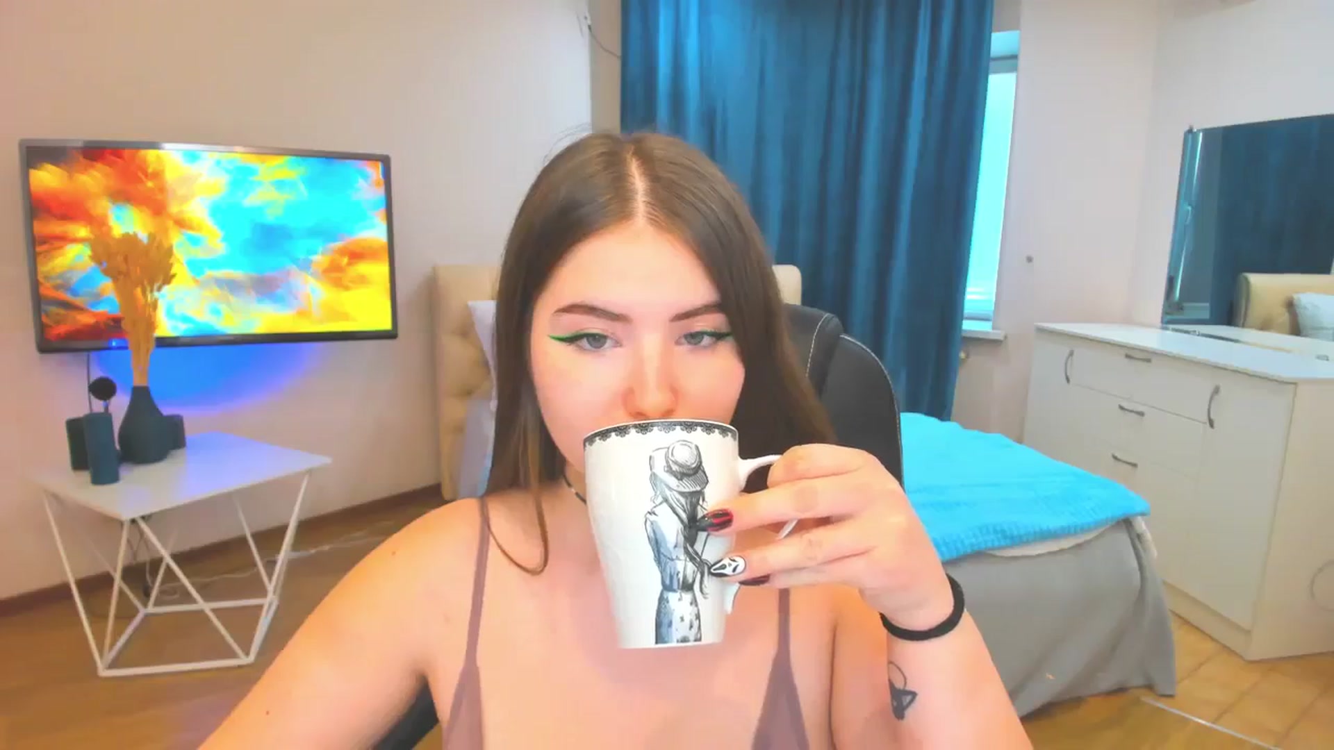 Gallery image thumbnail from AdmireMyEyes's myfreecams stream on, 11/04/2023, 09:51 image 5 of 20