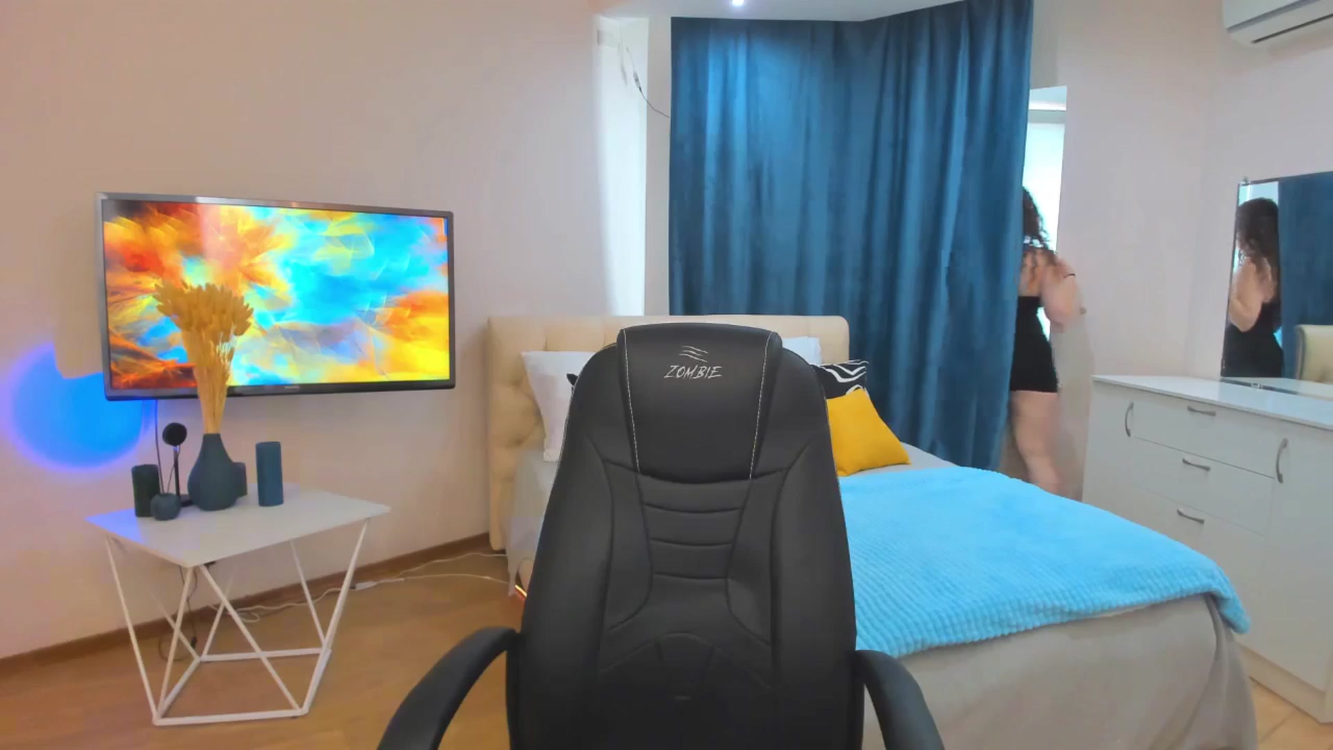 Gallery image thumbnail from AdmireMyEyes's myfreecams stream on, 11/07/2023, 11:32 image 4 of 20