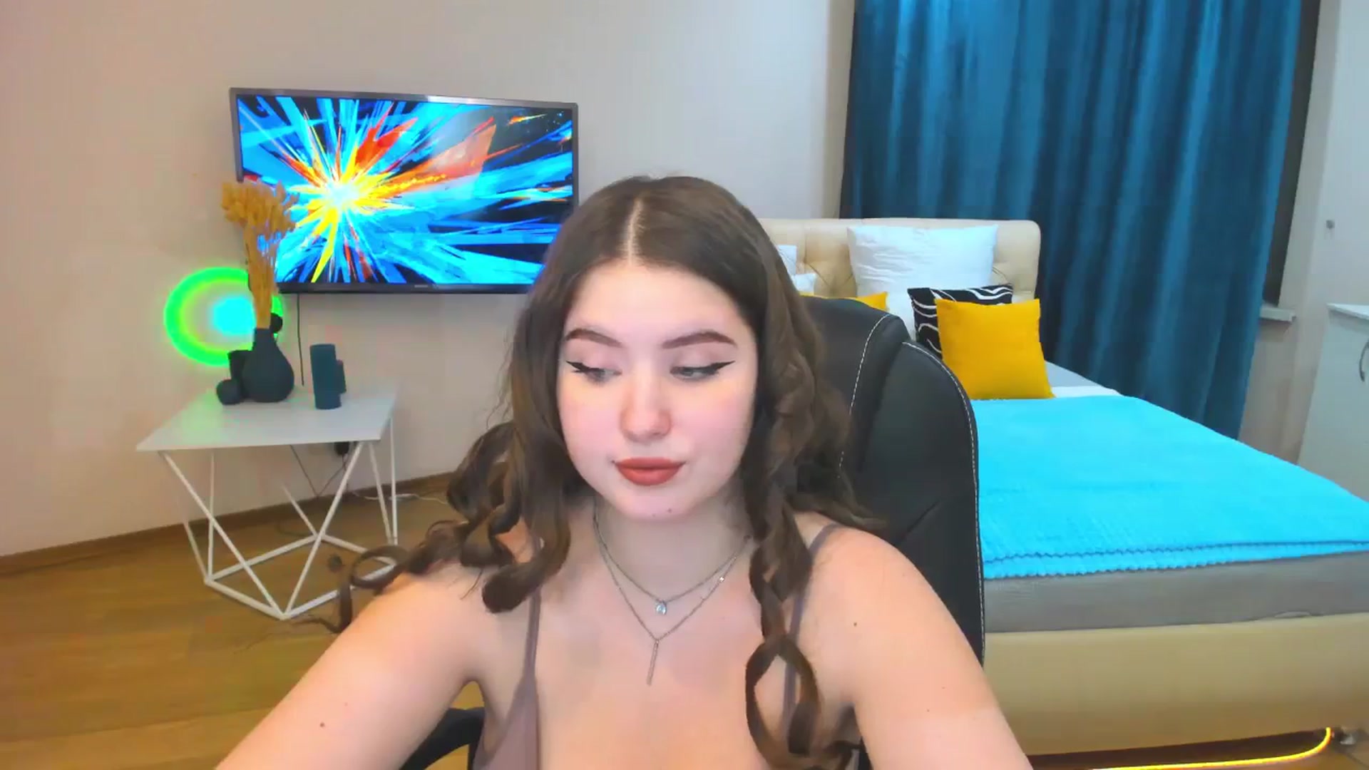 Gallery image thumbnail from AdmireMyEyes's myfreecams stream on, 11/14/2023, 15:54 image 4 of 20