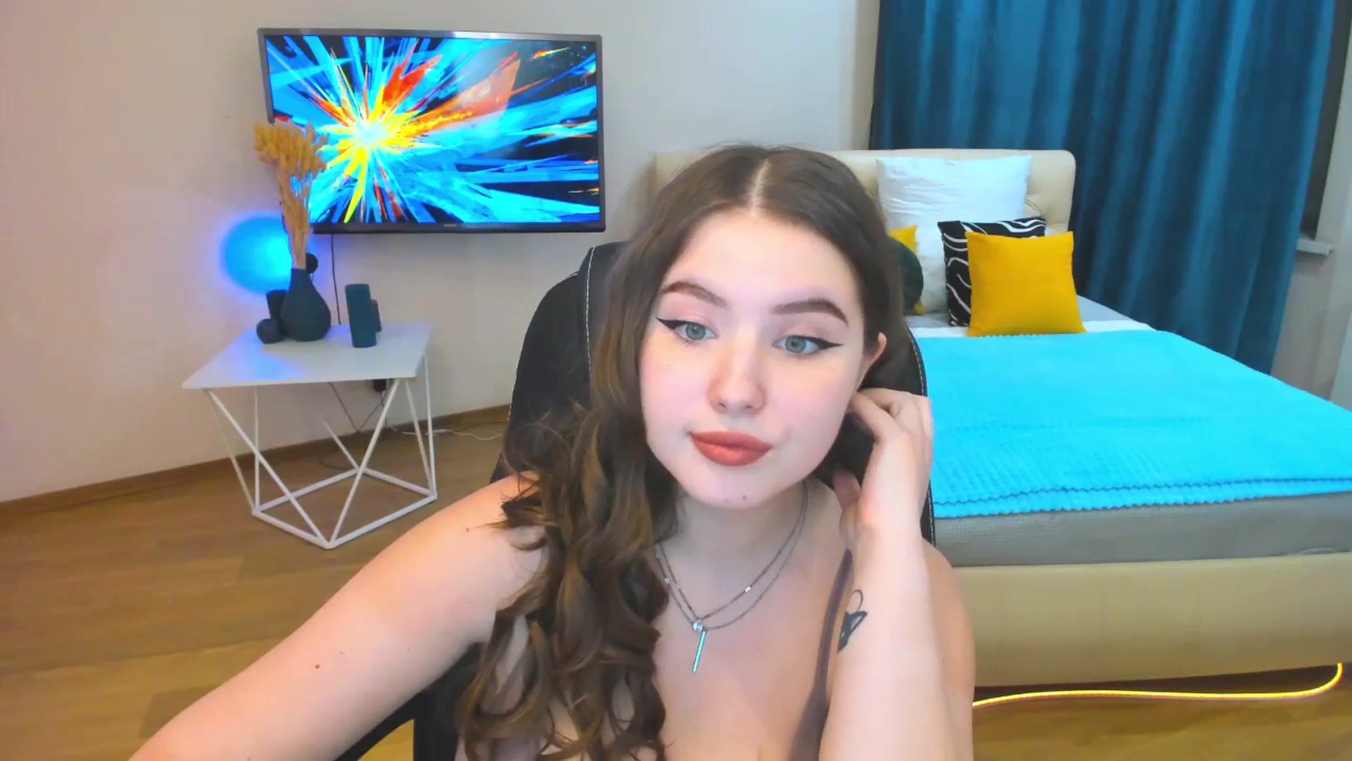 Gallery image thumbnail from AdmireMyEyes's myfreecams stream on, 11/14/2023, 16:47 image 10 of 20