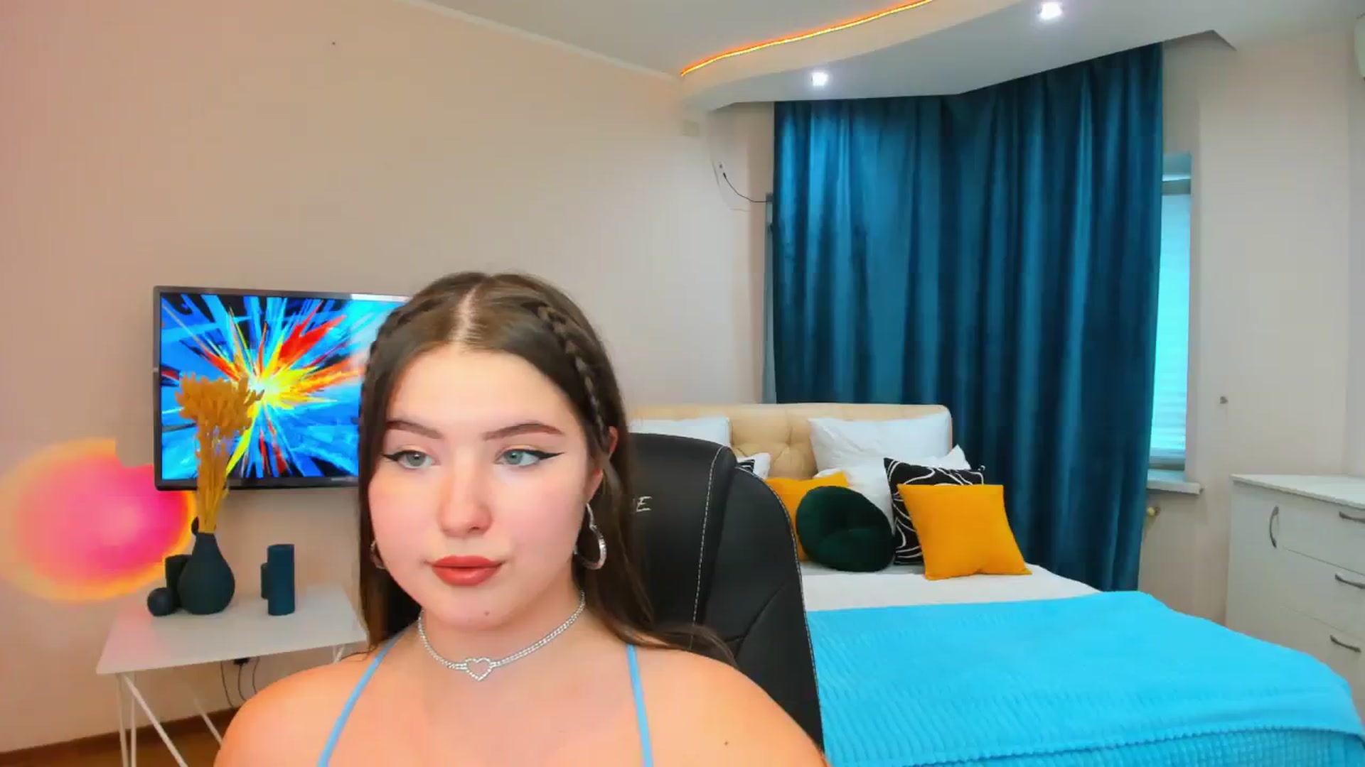 Gallery image thumbnail from AdmireMyEyes's myfreecams stream on, 11/21/2023, 11:36 image 11 of 20
