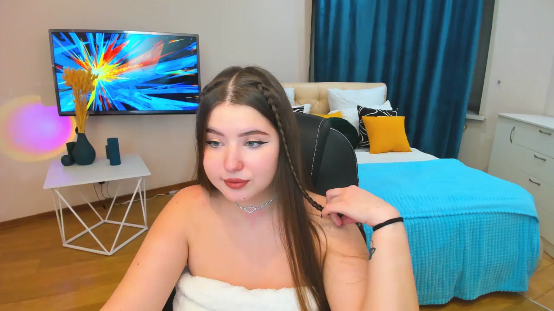 Gallery image thumbnail from AdmireMyEyes's myfreecams stream on, 11/21/2023, 14:13 image 19 of 20