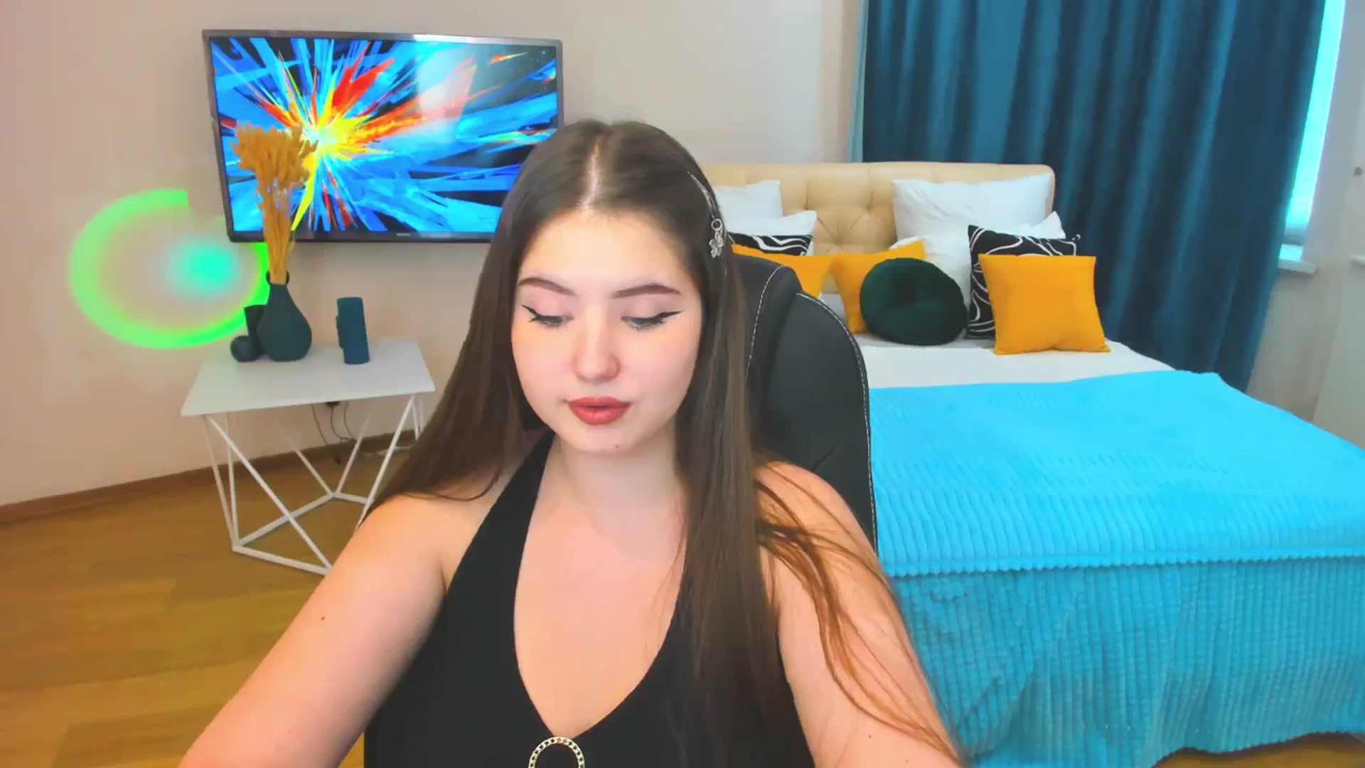 Gallery image thumbnail from AdmireMyEyes's myfreecams stream on, 11/22/2023, 09:36 image 2 of 20