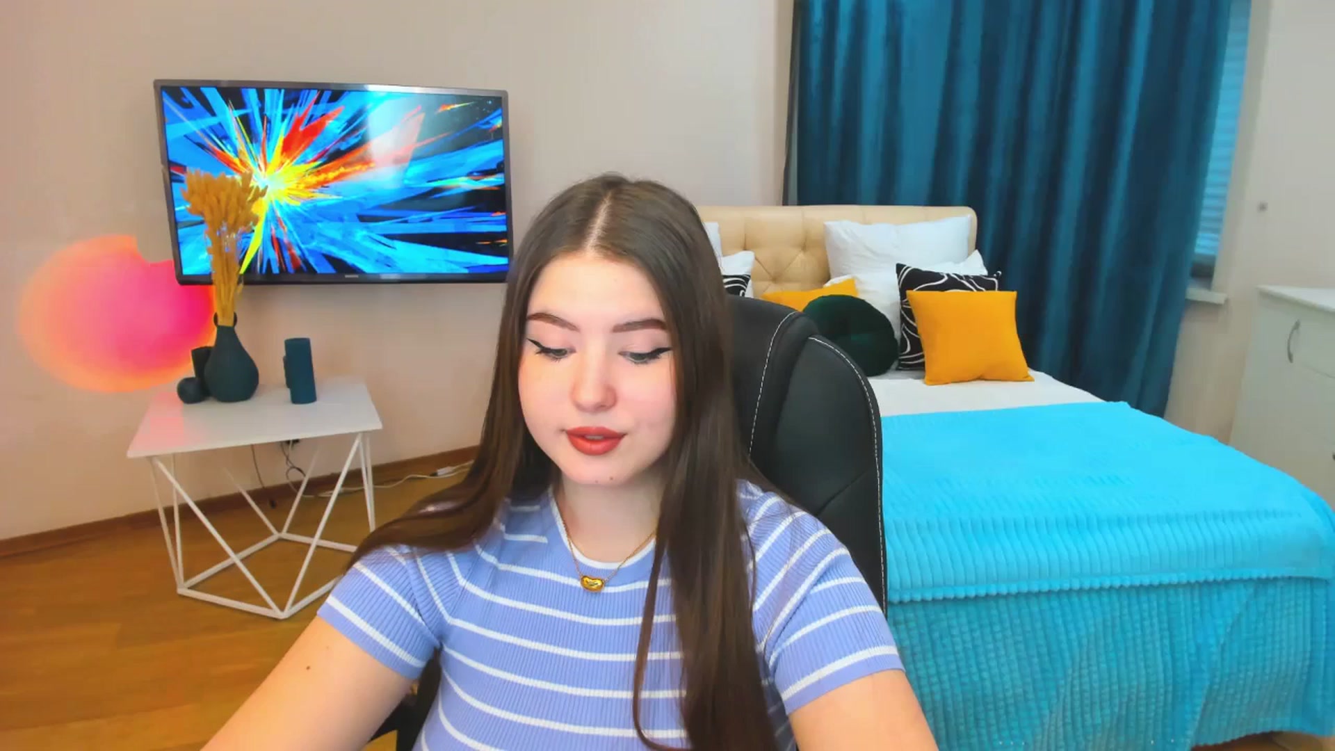 Gallery image thumbnail from AdmireMyEyes's myfreecams stream on, 11/24/2023, 05:46 image 4 of 20