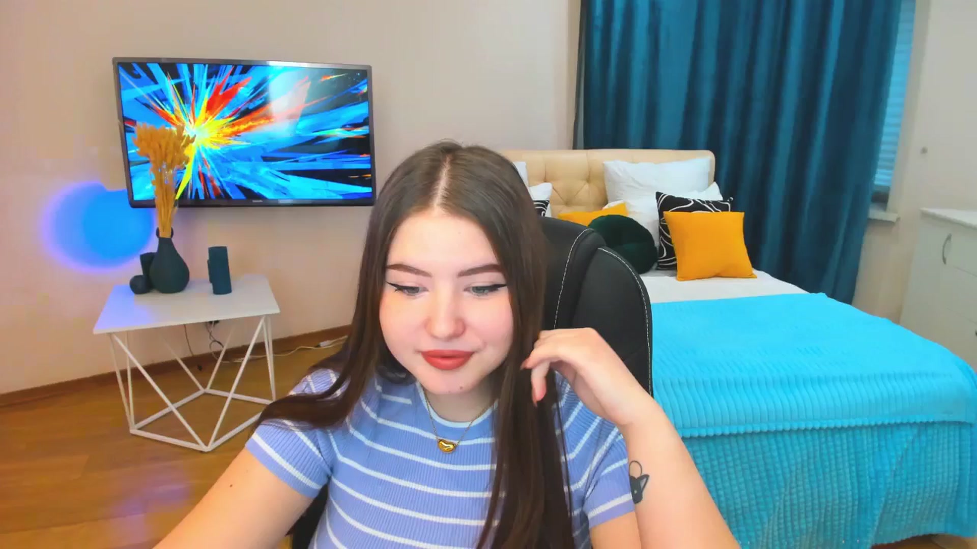 Gallery image thumbnail from AdmireMyEyes's myfreecams stream on, 11/24/2023, 05:46 image 7 of 20
