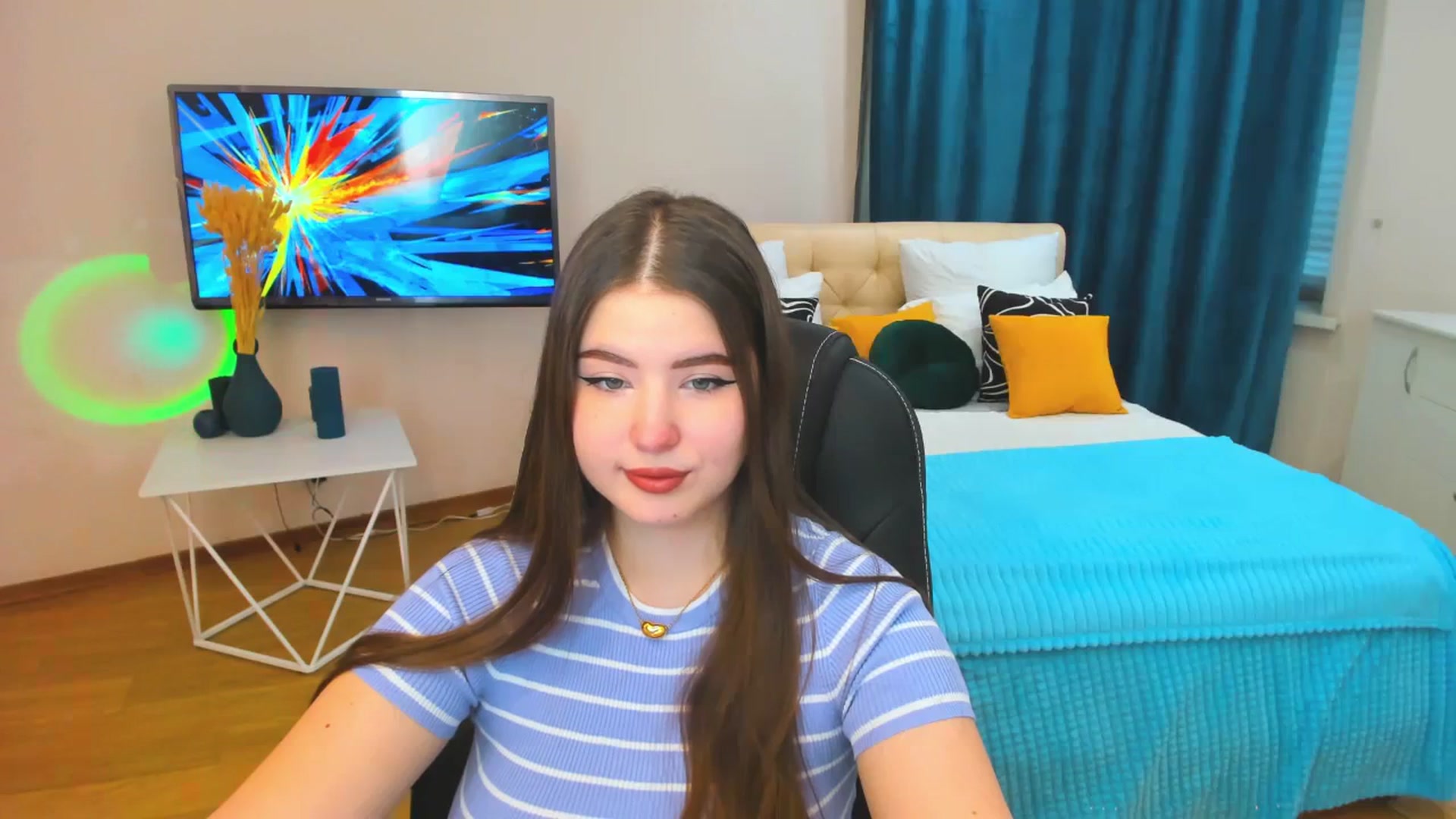 Gallery image thumbnail from AdmireMyEyes's myfreecams stream on, 11/24/2023, 05:46 image 17 of 20