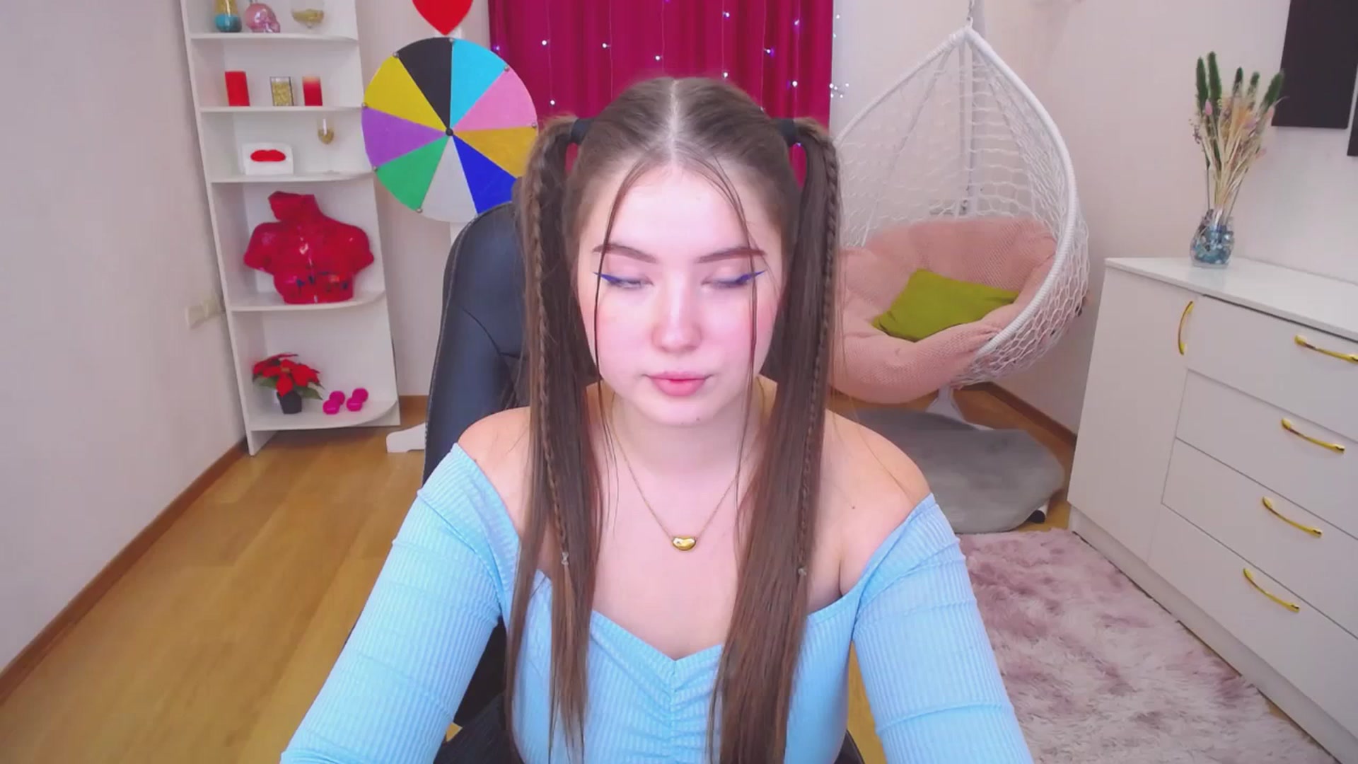 Gallery image thumbnail from AdmireMyEyes's myfreecams stream on, 11/25/2023, 11:31 image 1 of 20