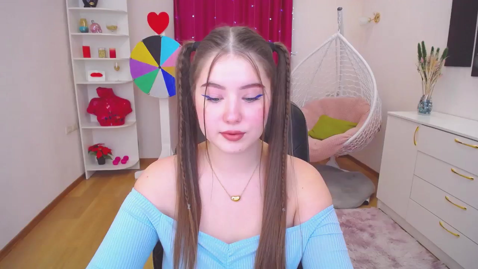 Gallery image thumbnail from AdmireMyEyes's myfreecams stream on, 11/25/2023, 11:31 image 11 of 20