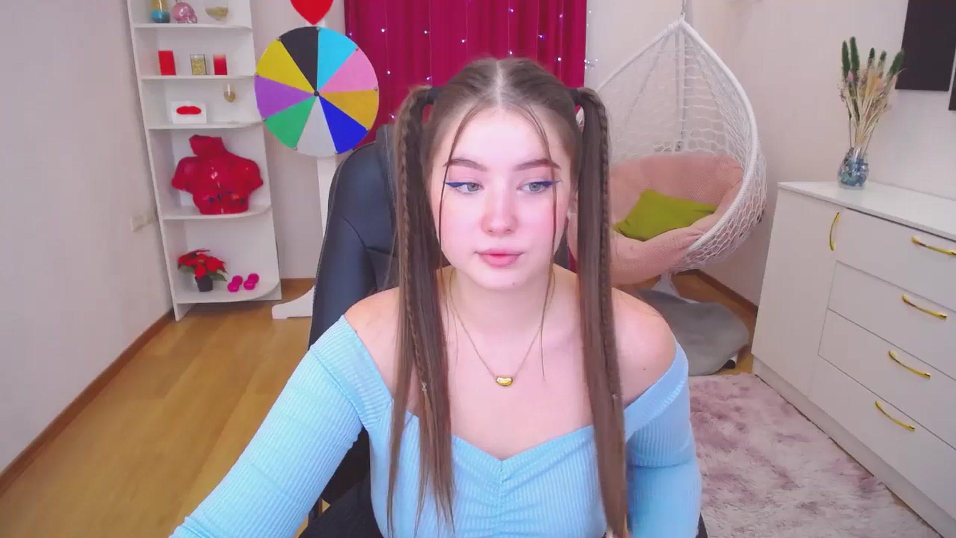Gallery image thumbnail from AdmireMyEyes's myfreecams stream on, 11/25/2023, 11:31 image 5 of 20
