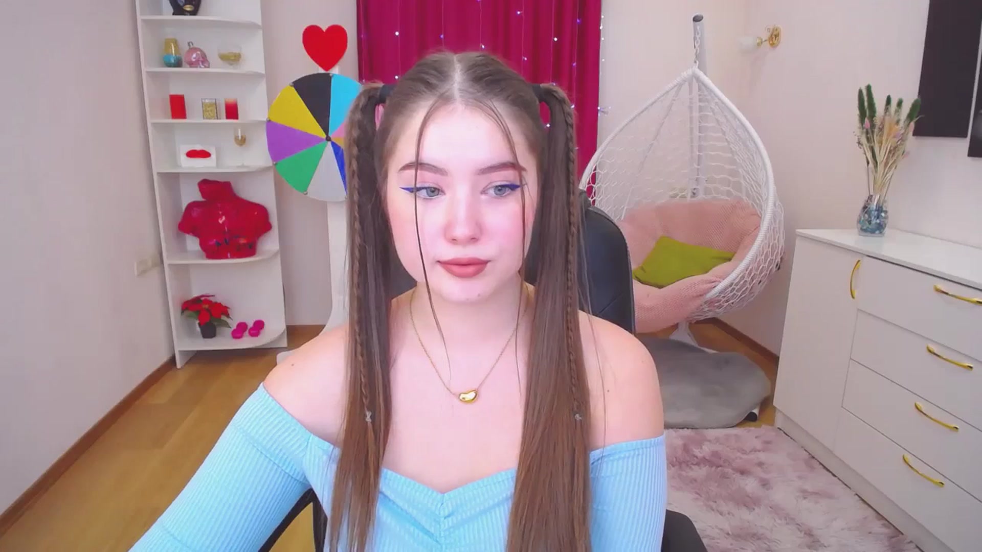 Gallery image thumbnail from AdmireMyEyes's myfreecams stream on, 11/25/2023, 11:31 image 10 of 20