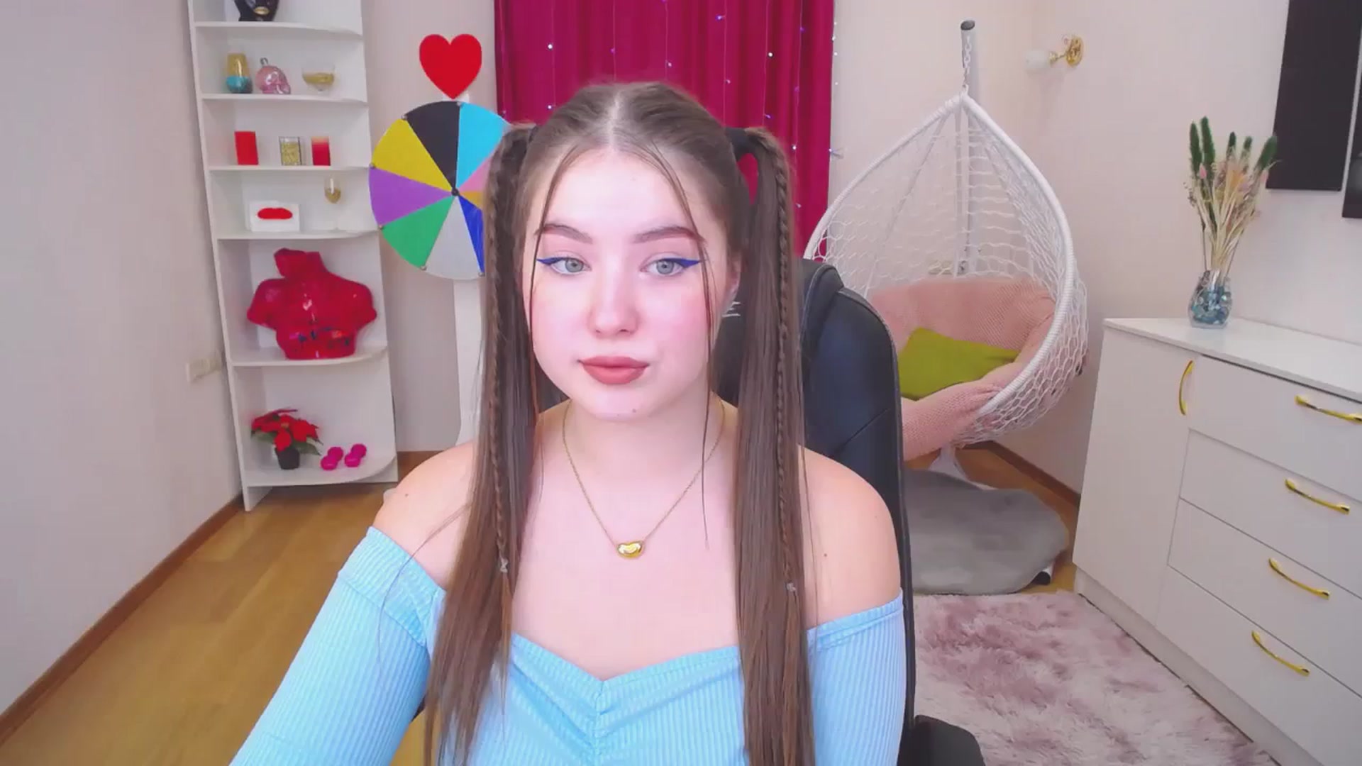 Gallery image thumbnail from AdmireMyEyes's myfreecams stream on, 11/25/2023, 11:31 image 19 of 20
