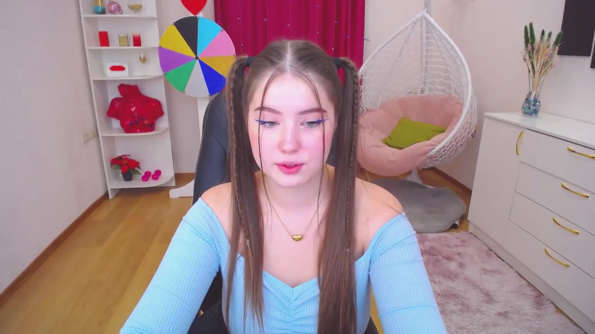 Gallery image thumbnail from AdmireMyEyes's myfreecams stream on, 11/25/2023, 11:31 image 4 of 20
