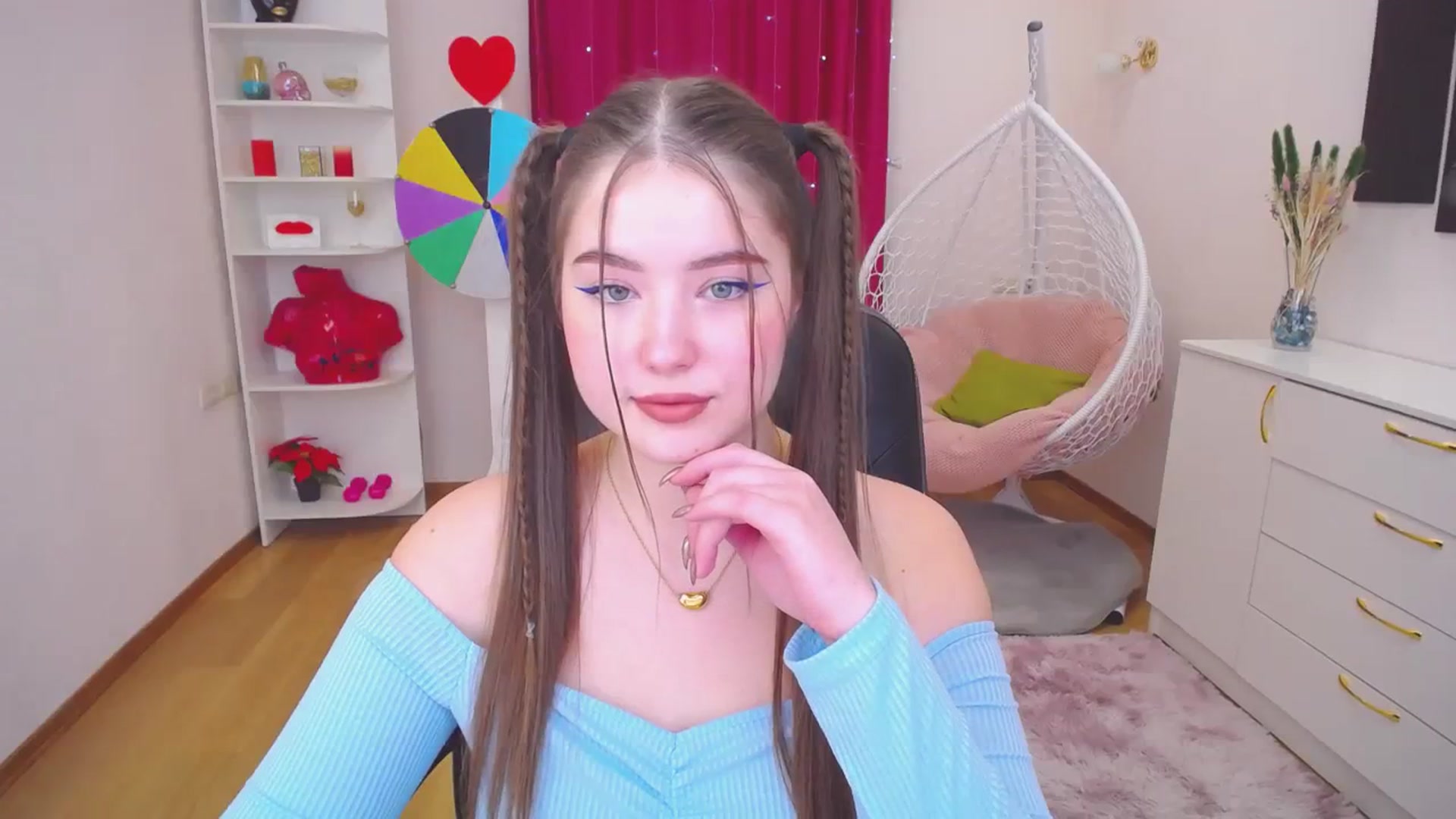 Gallery image thumbnail from AdmireMyEyes's myfreecams stream on, 11/25/2023, 11:31 image 13 of 20