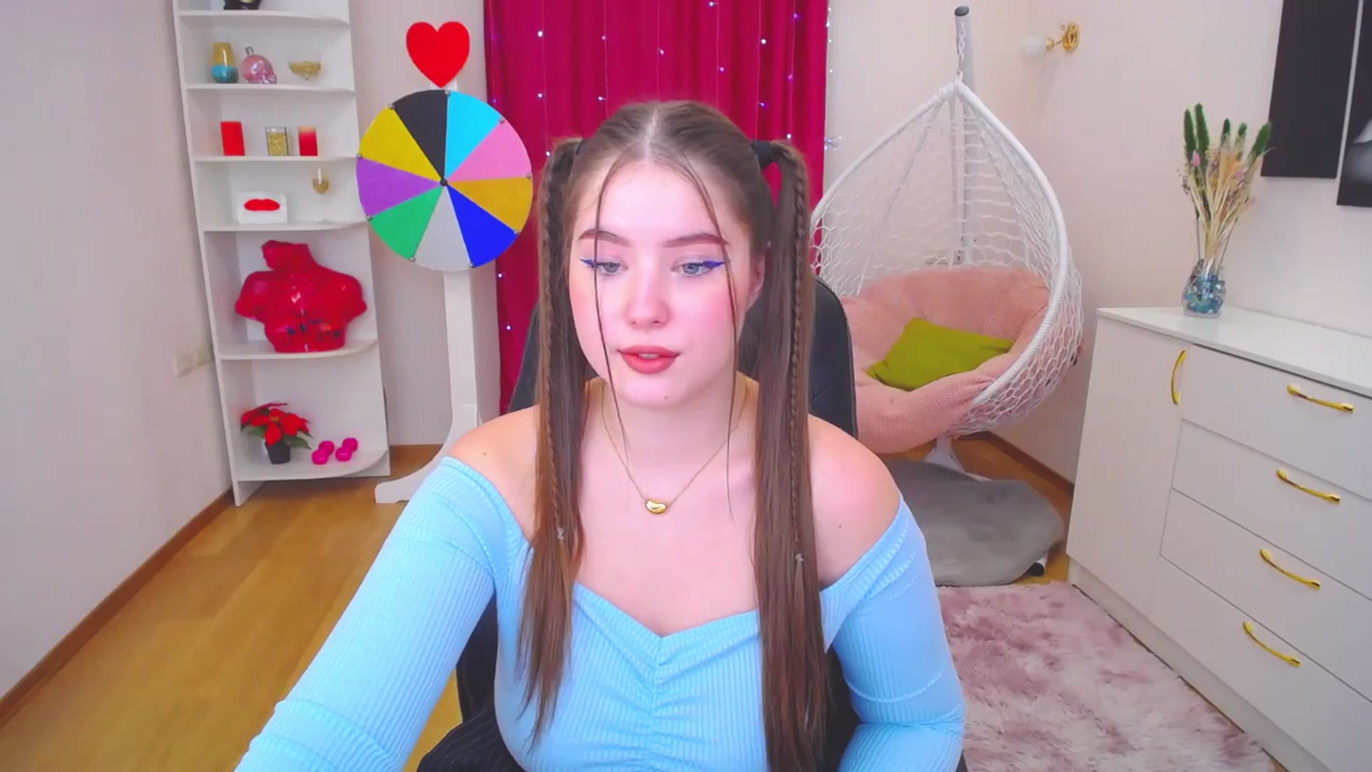 Gallery image thumbnail from AdmireMyEyes's myfreecams stream on, 11/25/2023, 12:47 image 17 of 20