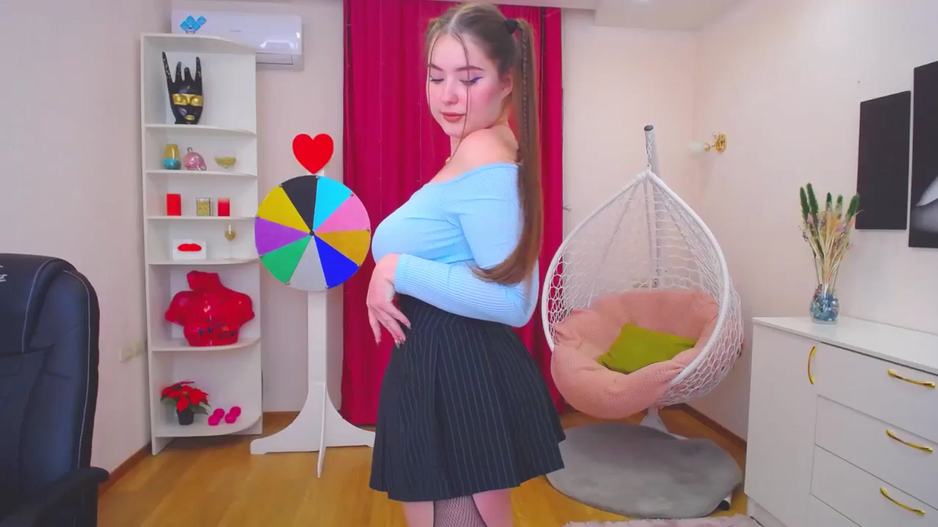 Gallery image thumbnail from AdmireMyEyes's myfreecams stream on, 11/25/2023, 12:47 image 9 of 20