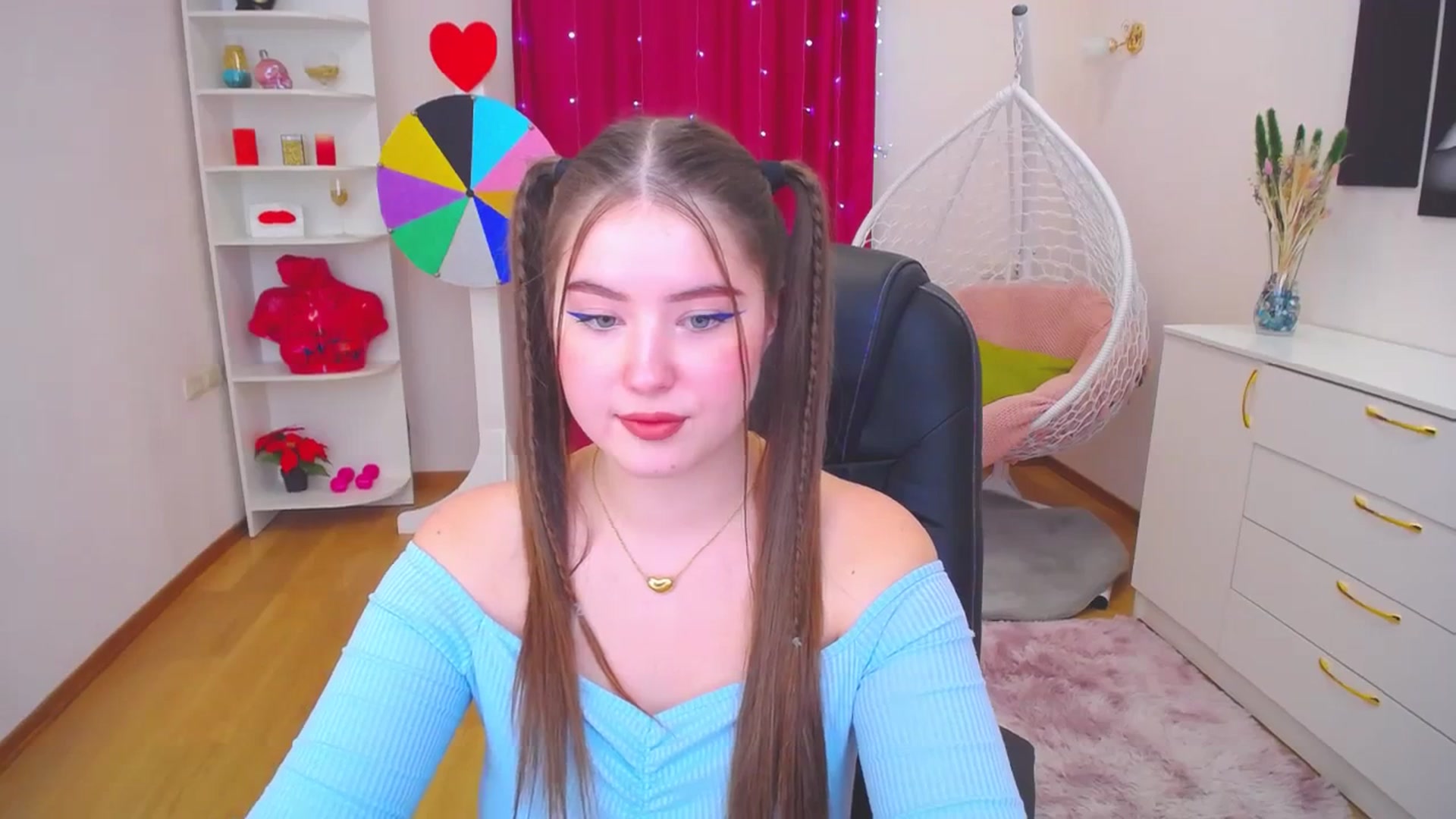 Gallery image thumbnail from AdmireMyEyes's myfreecams stream on, 11/25/2023, 12:47 image 20 of 20