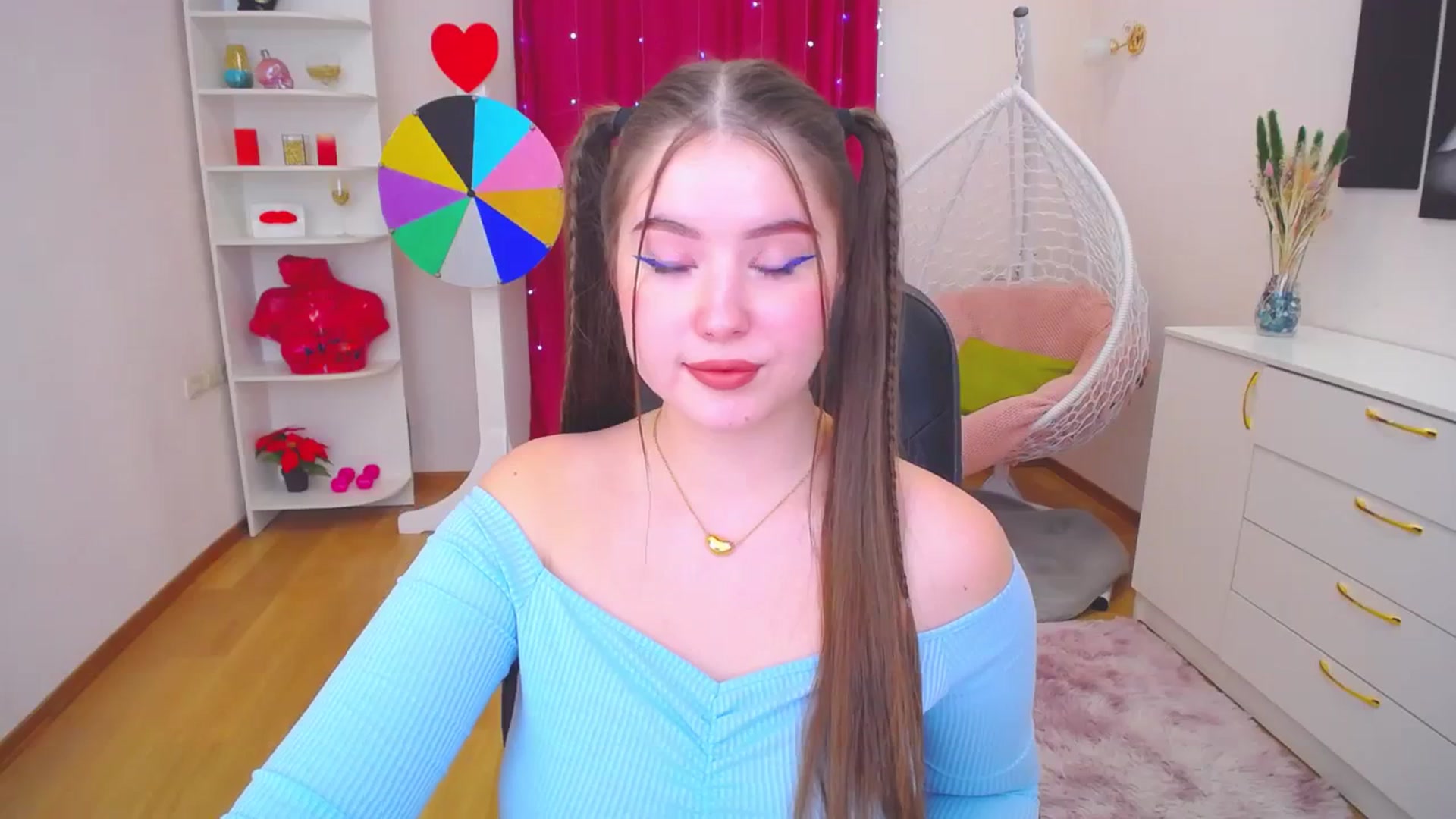 Gallery image thumbnail from AdmireMyEyes's myfreecams stream on, 11/25/2023, 12:47 image 16 of 20