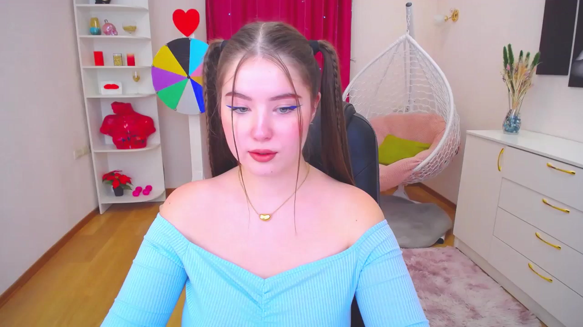 Gallery image thumbnail from AdmireMyEyes's myfreecams stream on, 11/25/2023, 12:47 image 11 of 20