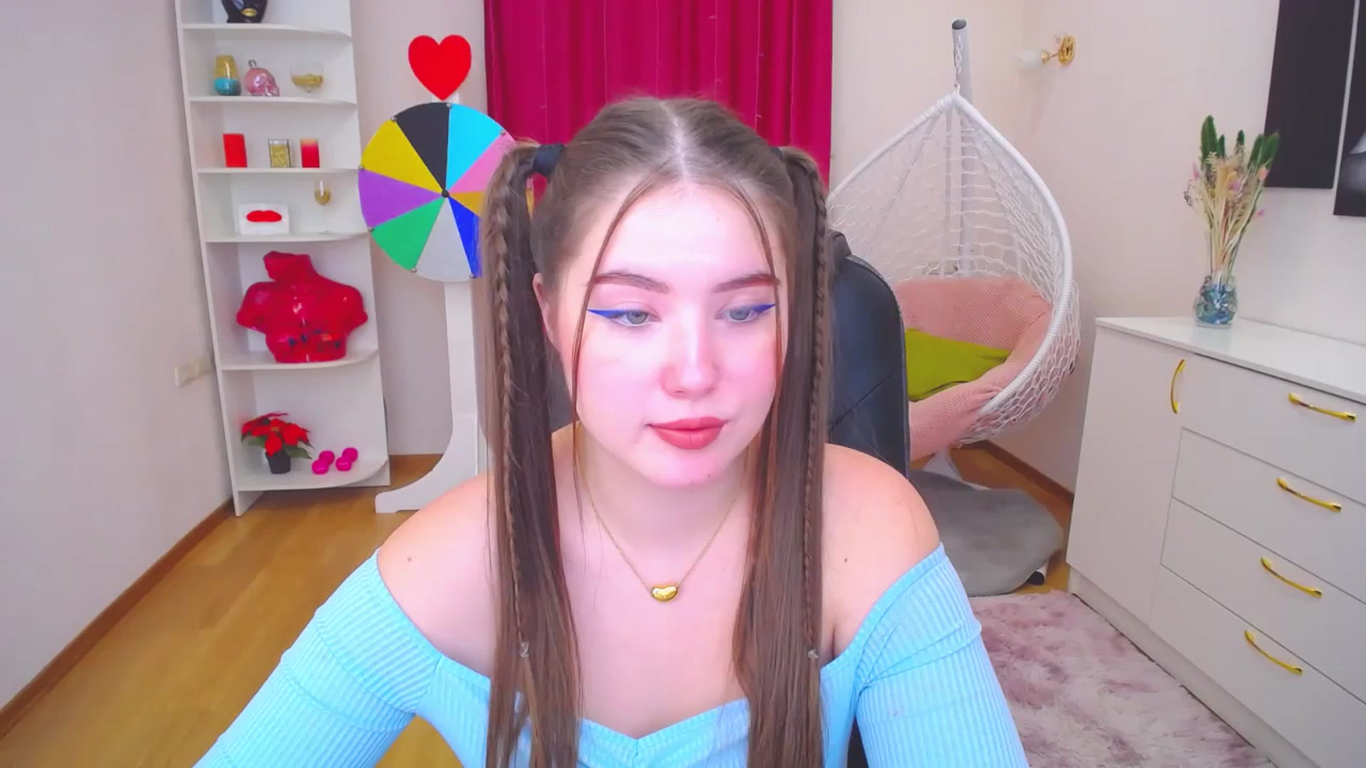 Gallery image thumbnail from AdmireMyEyes's myfreecams stream on, 11/25/2023, 15:57 image 9 of 20