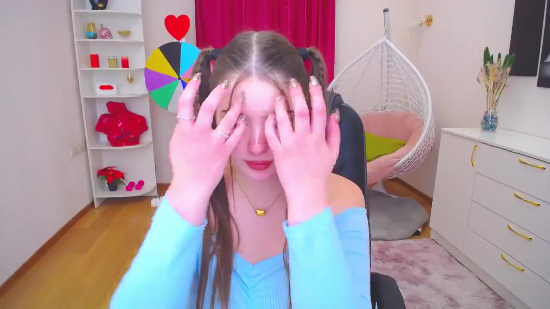 Gallery image thumbnail from AdmireMyEyes's myfreecams stream on, 11/25/2023, 15:57 image 7 of 20