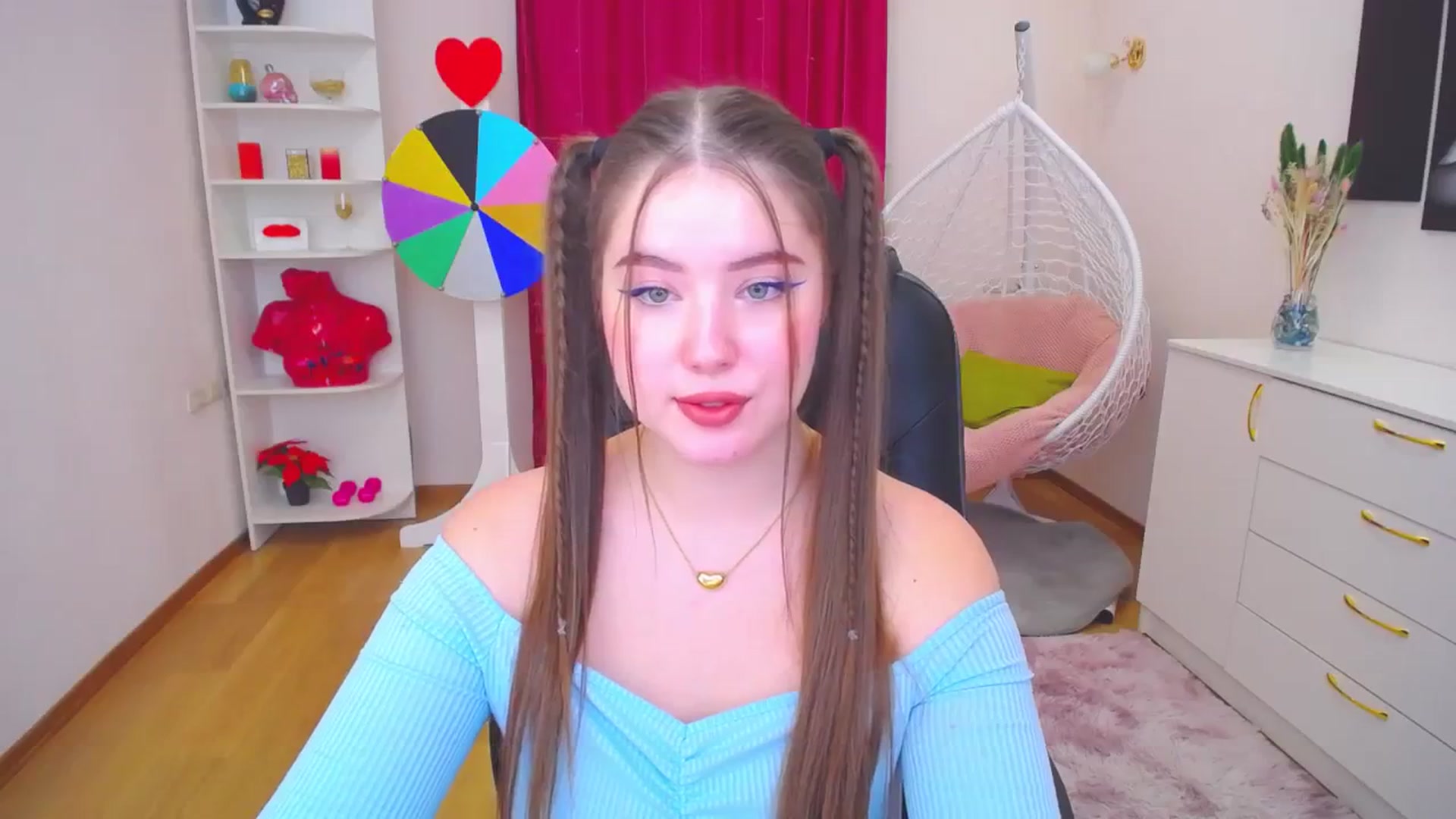 Gallery image thumbnail from AdmireMyEyes's myfreecams stream on, 11/25/2023, 15:57 image 13 of 20