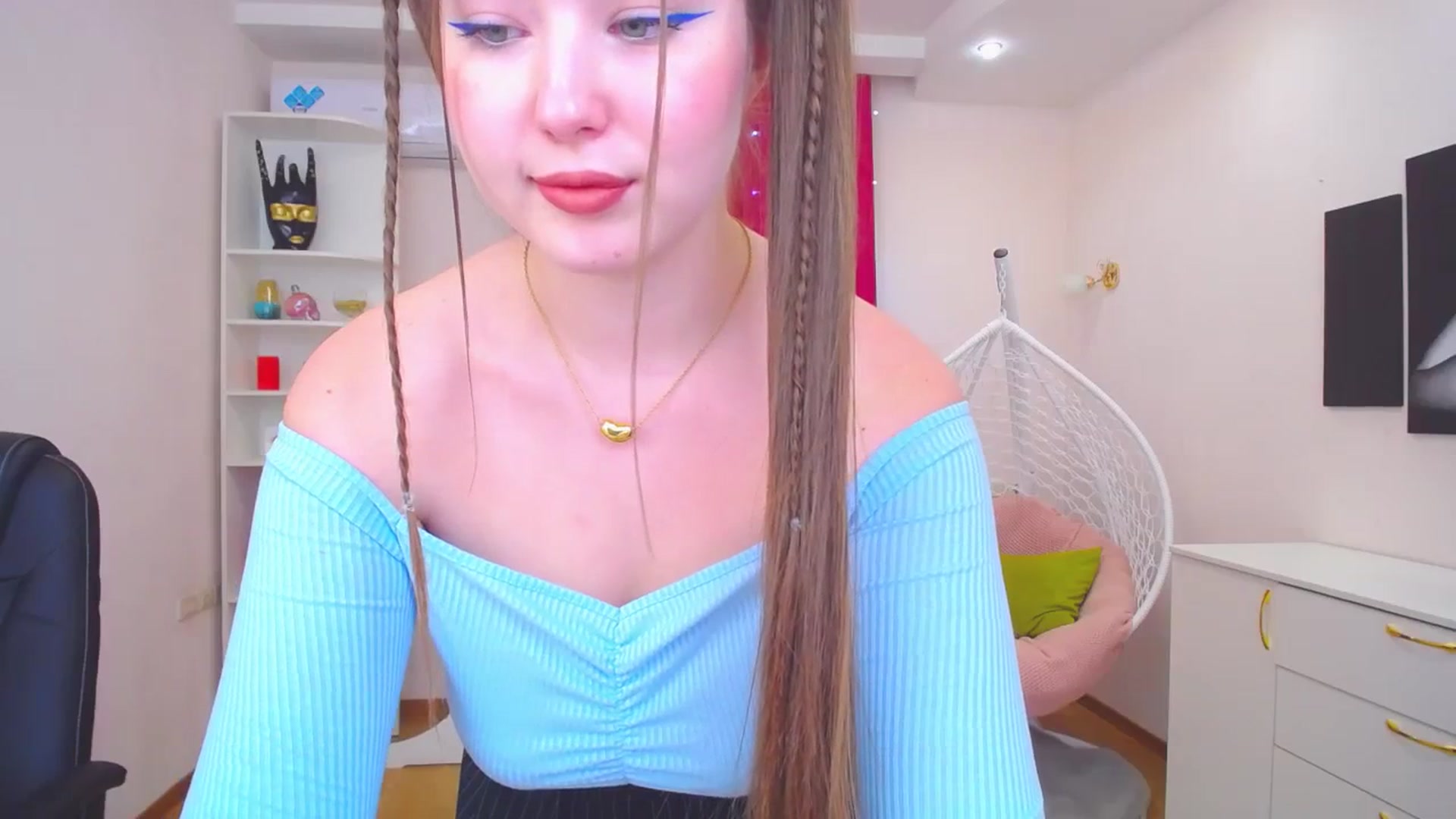 Gallery image thumbnail from AdmireMyEyes's myfreecams stream on, 11/25/2023, 17:48 image 4 of 20