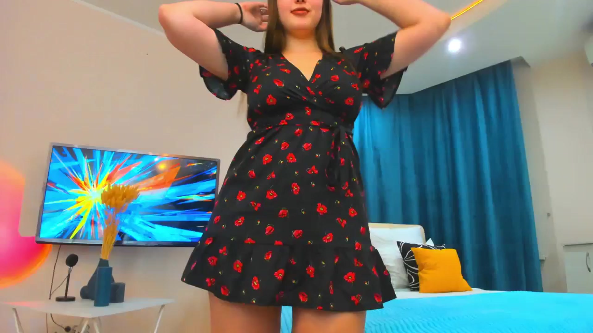 Gallery image thumbnail from AdmireMyEyes's myfreecams stream on, 12/04/2023, 09:10 image 11 of 20