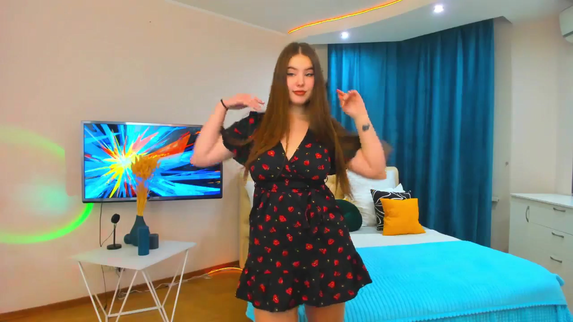 Gallery image thumbnail from AdmireMyEyes's myfreecams stream on, 12/04/2023, 09:10 image 7 of 20