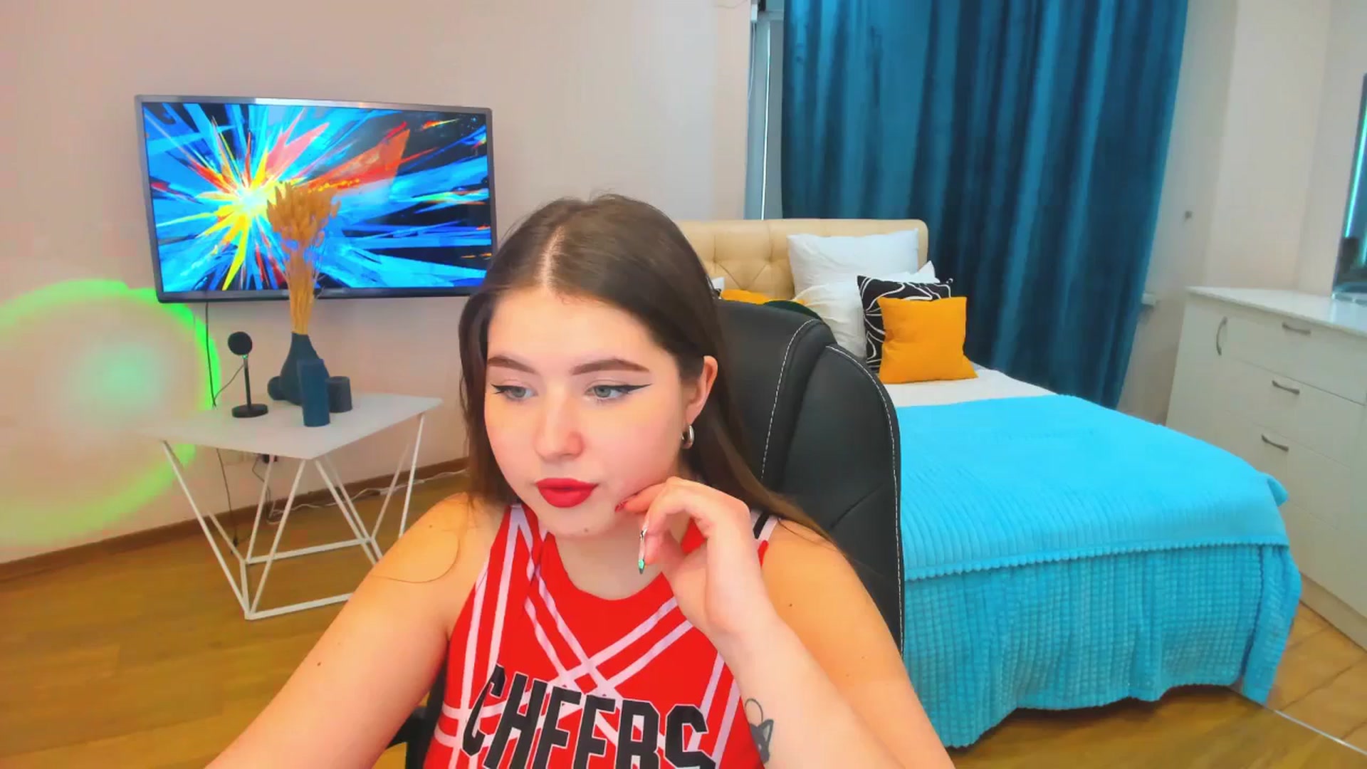 Gallery image thumbnail from AdmireMyEyes's myfreecams stream on, 12/06/2023, 09:13 image 7 of 20