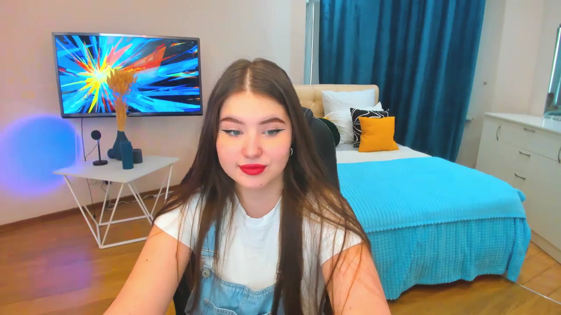 Gallery image thumbnail from AdmireMyEyes's myfreecams stream on, 12/06/2023, 09:13 image 19 of 20