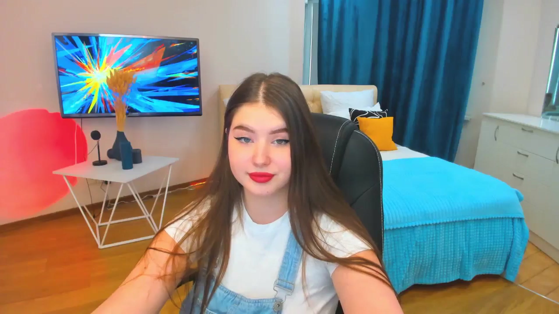 Gallery image thumbnail from AdmireMyEyes's myfreecams stream on, 12/06/2023, 09:41 image 11 of 20