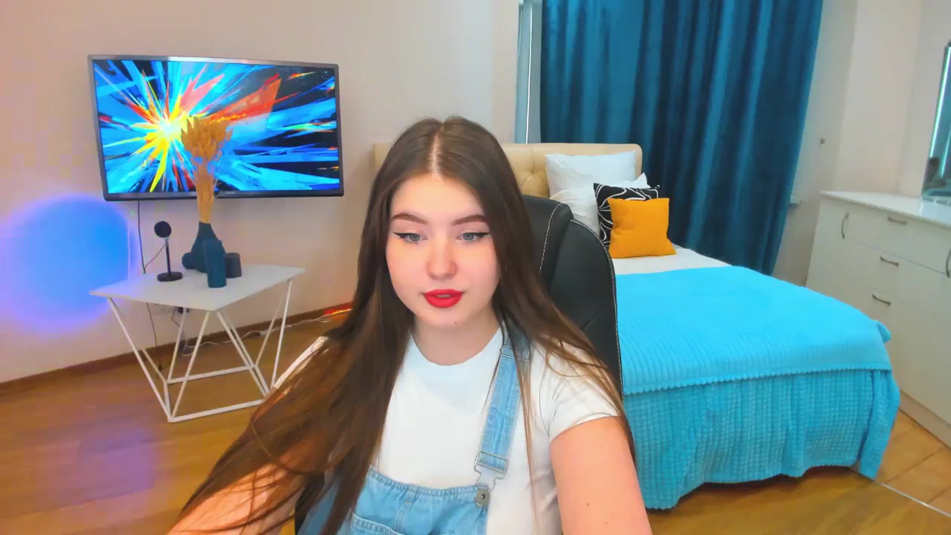 Gallery image thumbnail from AdmireMyEyes's myfreecams stream on, 12/06/2023, 09:41 image 2 of 20