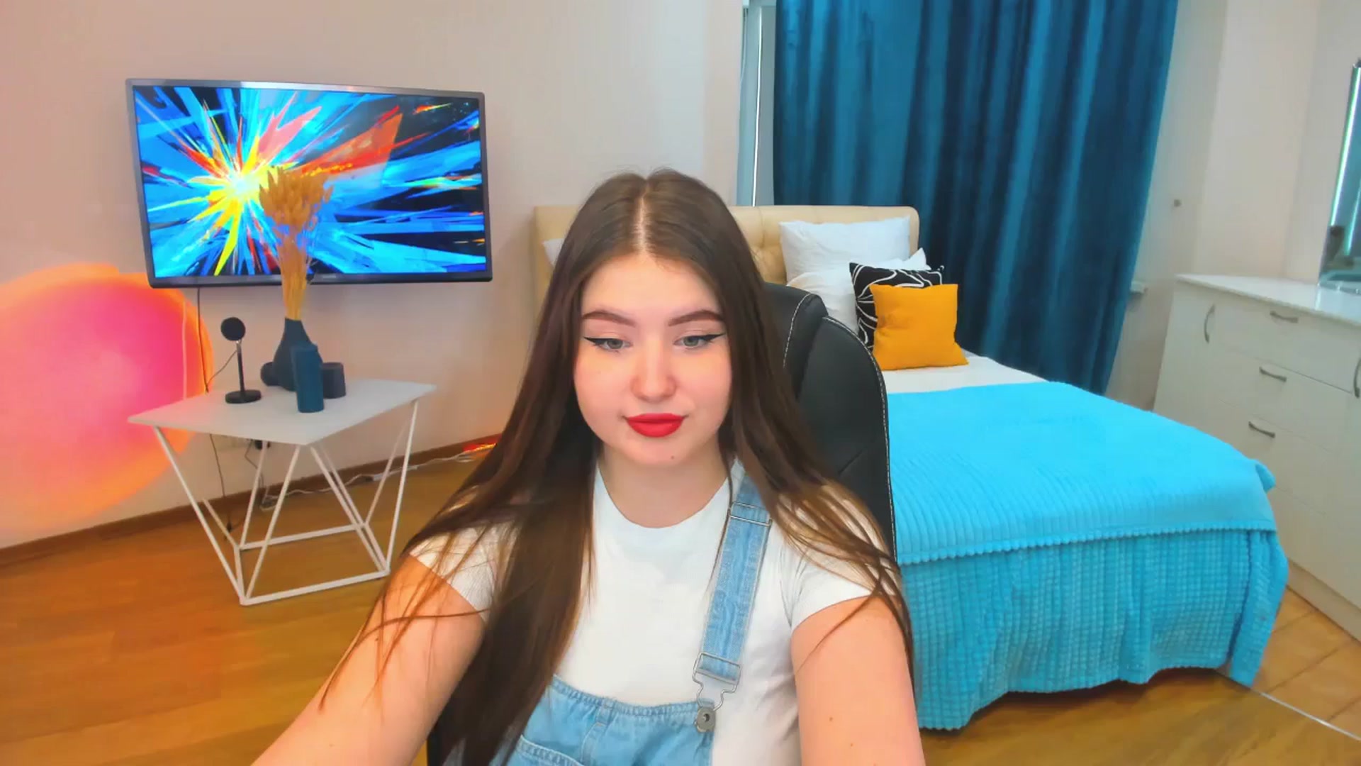 Gallery image thumbnail from AdmireMyEyes's myfreecams stream on, 12/06/2023, 09:41 image 1 of 20