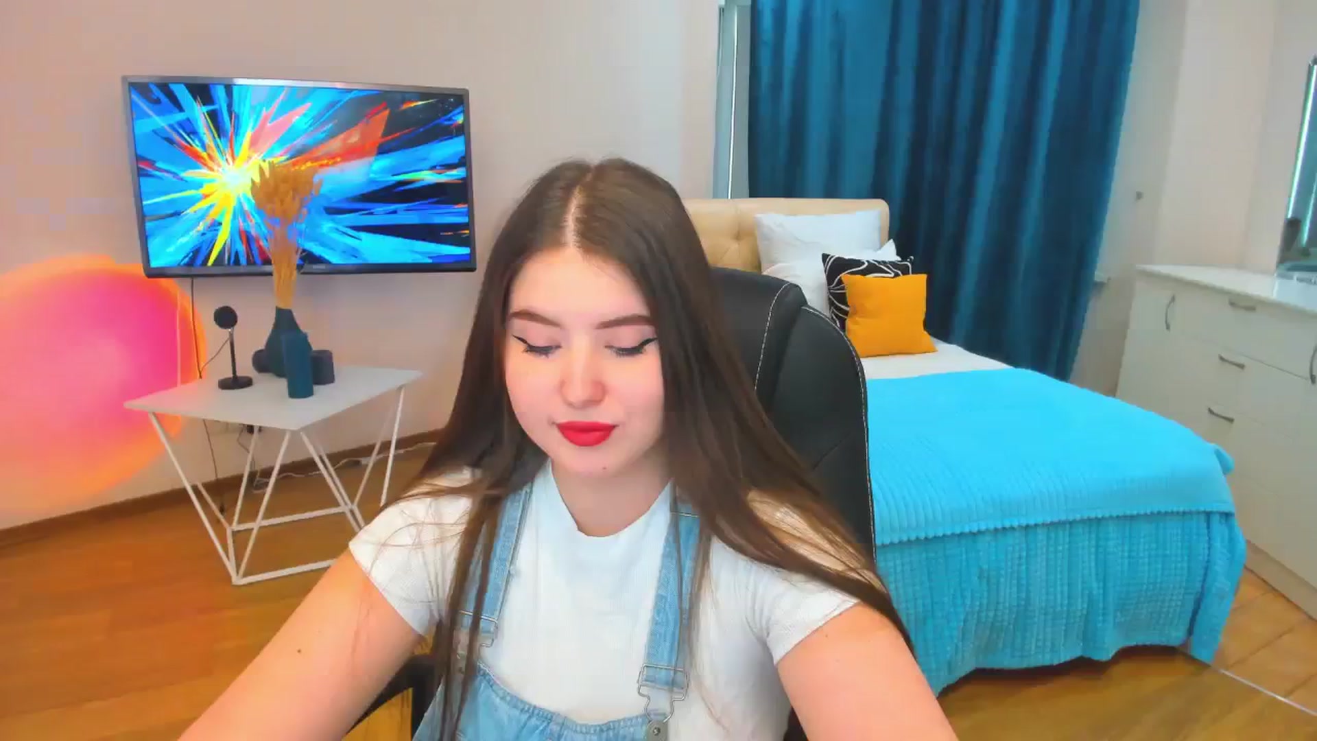 Gallery image thumbnail from AdmireMyEyes's myfreecams stream on, 12/06/2023, 09:41 image 20 of 20