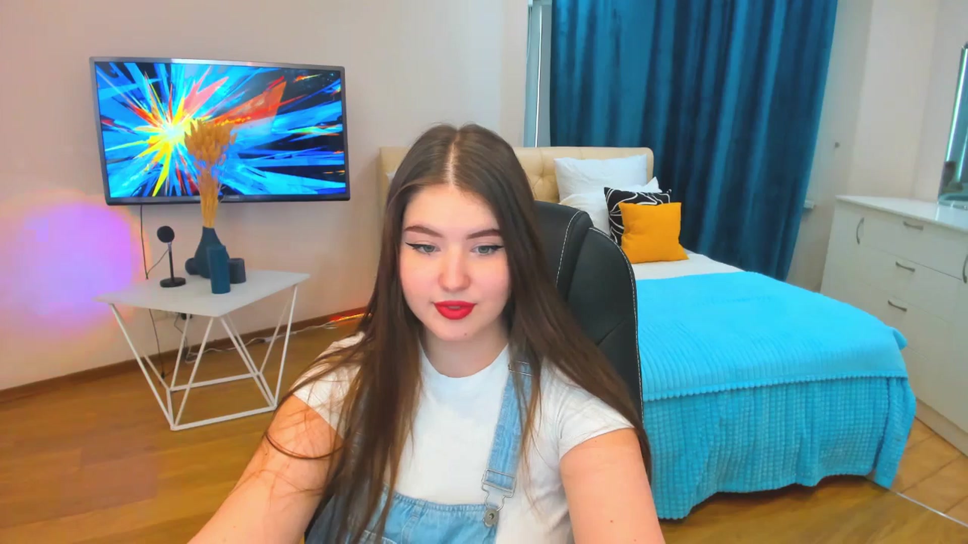 Gallery image thumbnail from AdmireMyEyes's myfreecams stream on, 12/06/2023, 09:41 image 14 of 20