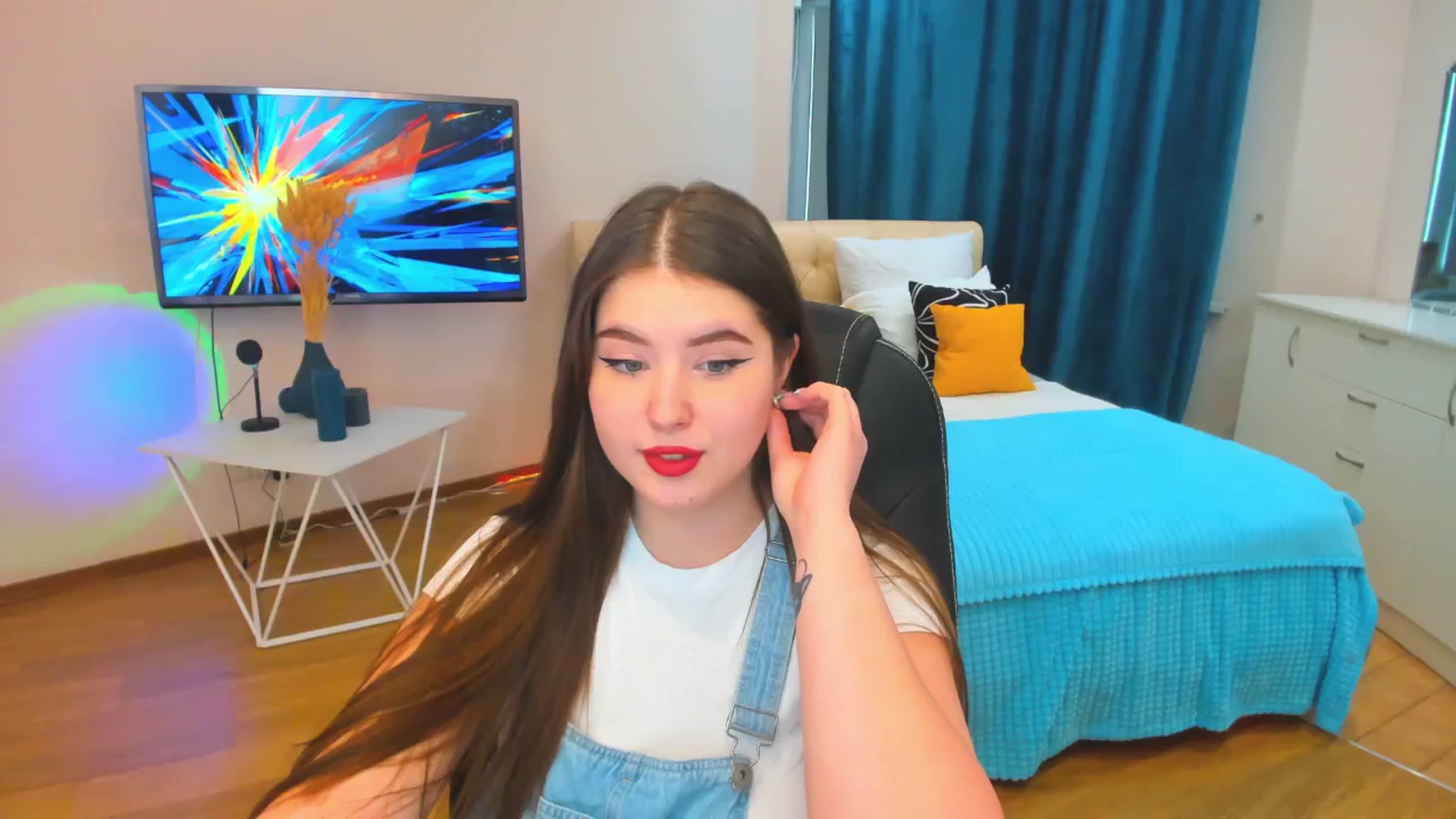 Gallery image thumbnail from AdmireMyEyes's myfreecams stream on, 12/06/2023, 09:41 image 3 of 20