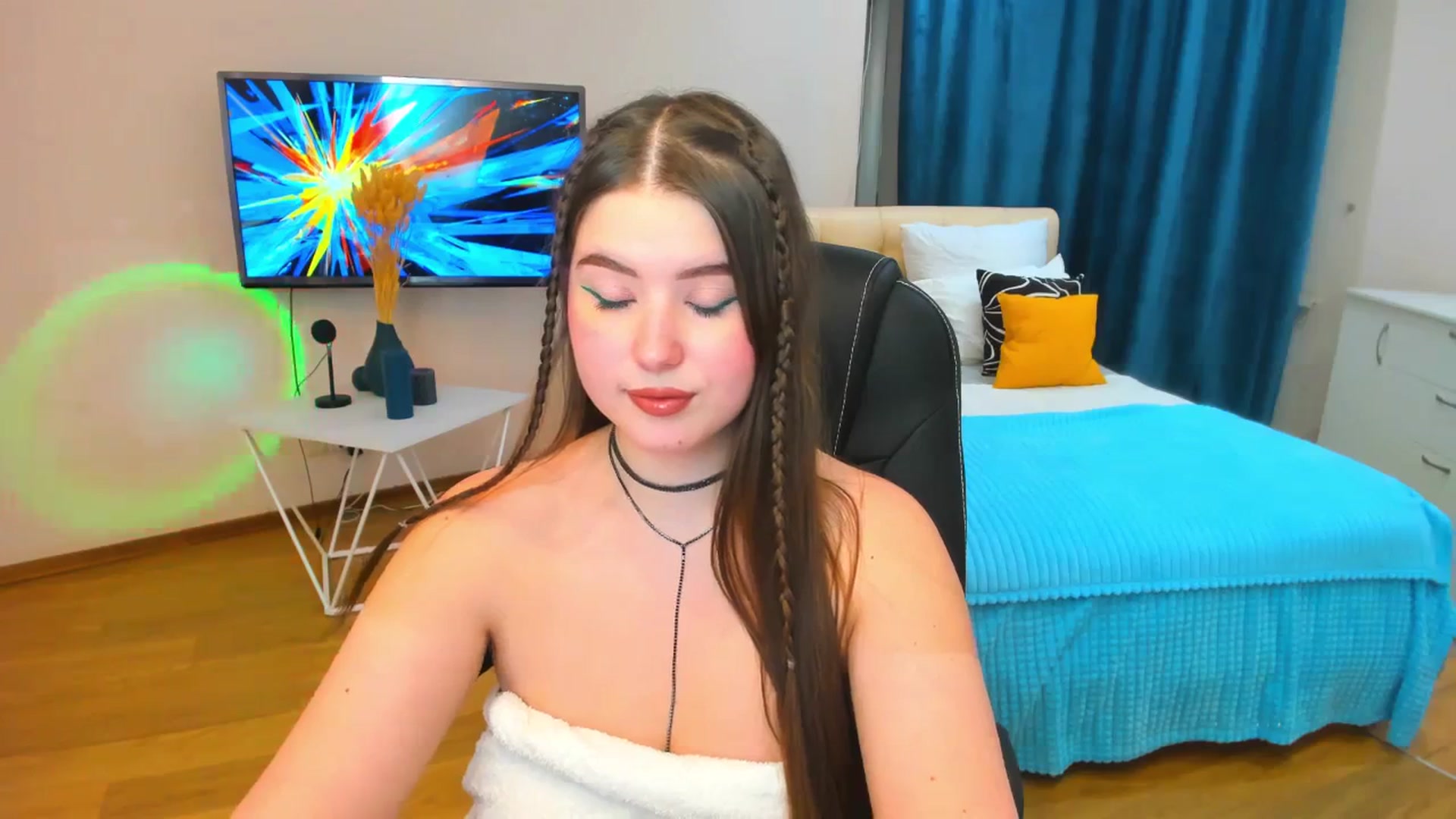 Gallery image thumbnail from AdmireMyEyes's myfreecams stream on, 12/07/2023, 14:48 image 10 of 20