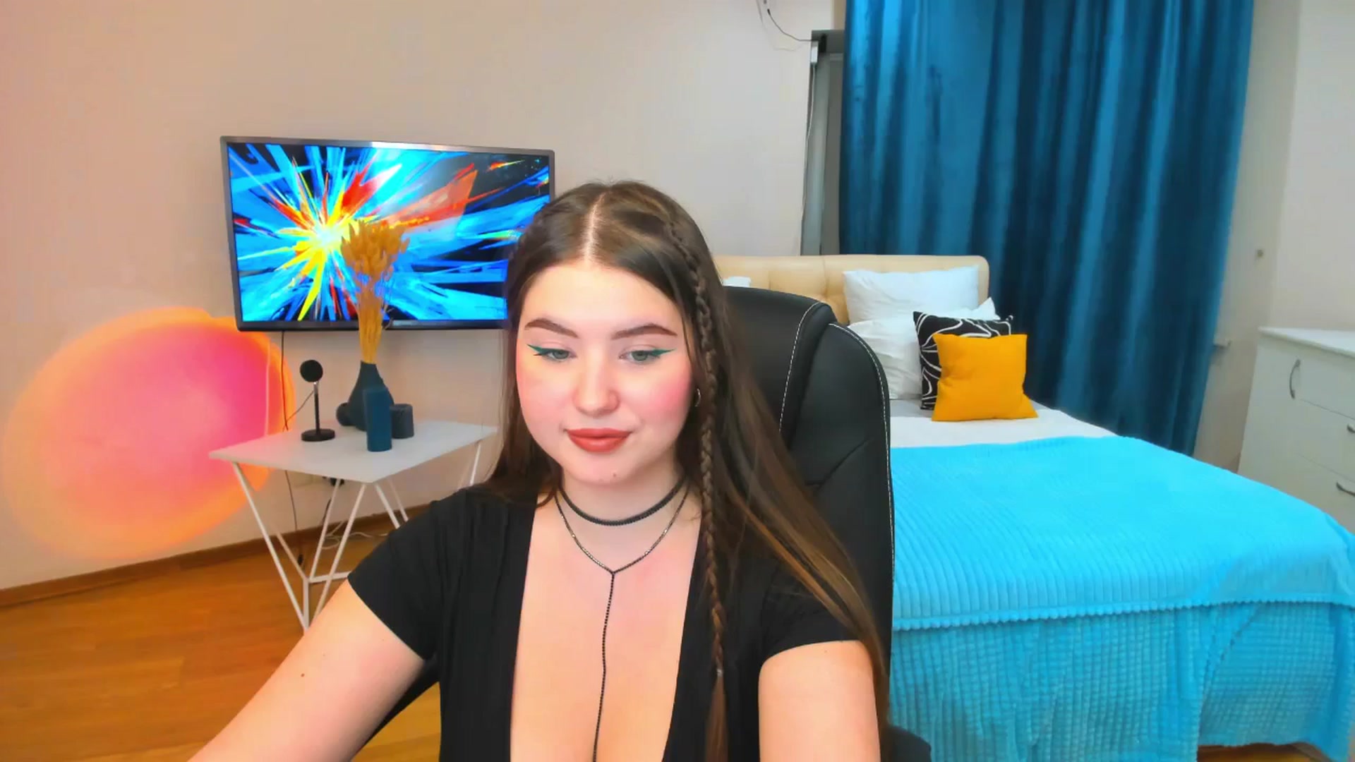 Gallery image thumbnail from AdmireMyEyes's myfreecams stream on, 12/07/2023, 16:46 image 17 of 20