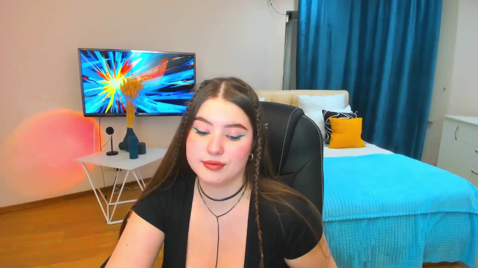 Gallery image thumbnail from AdmireMyEyes's myfreecams stream on, 12/07/2023, 16:46 image 8 of 20