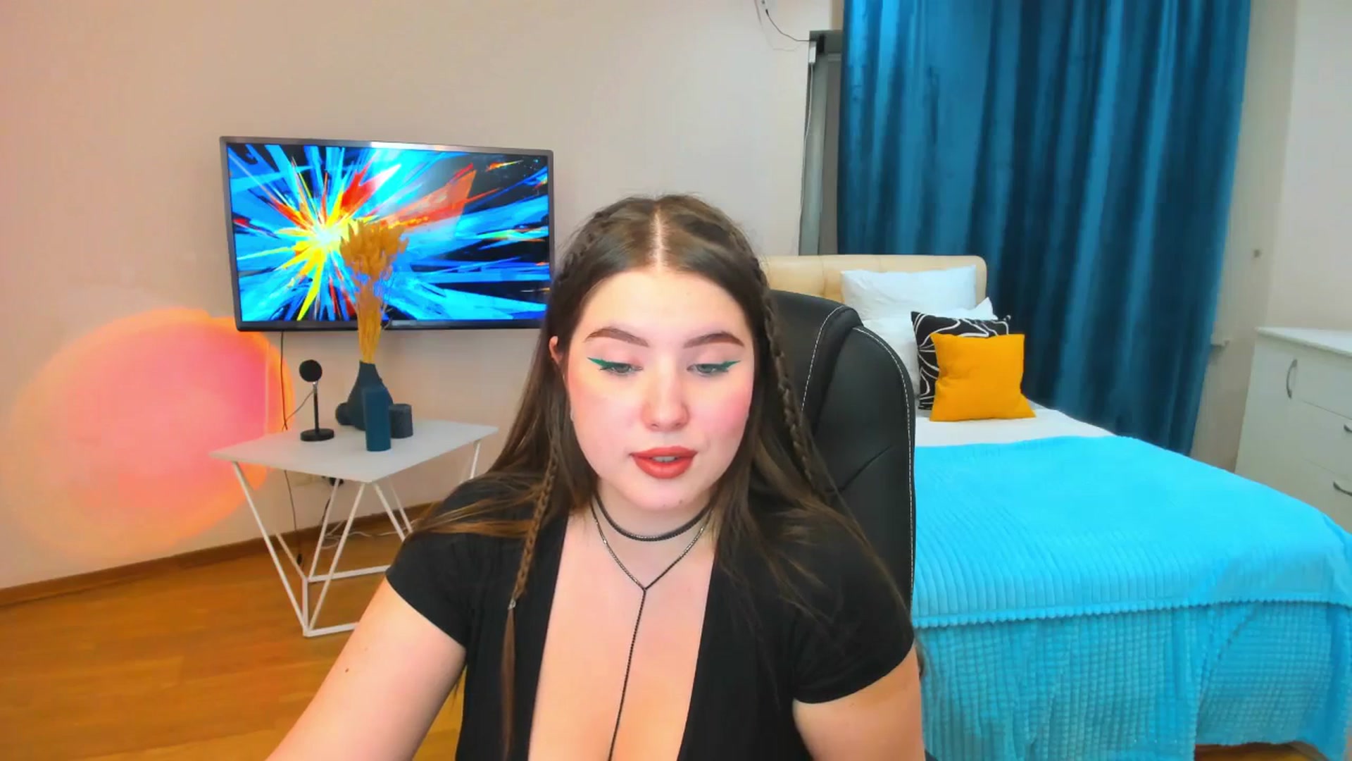 Gallery image thumbnail from AdmireMyEyes's myfreecams stream on, 12/07/2023, 16:46 image 14 of 20