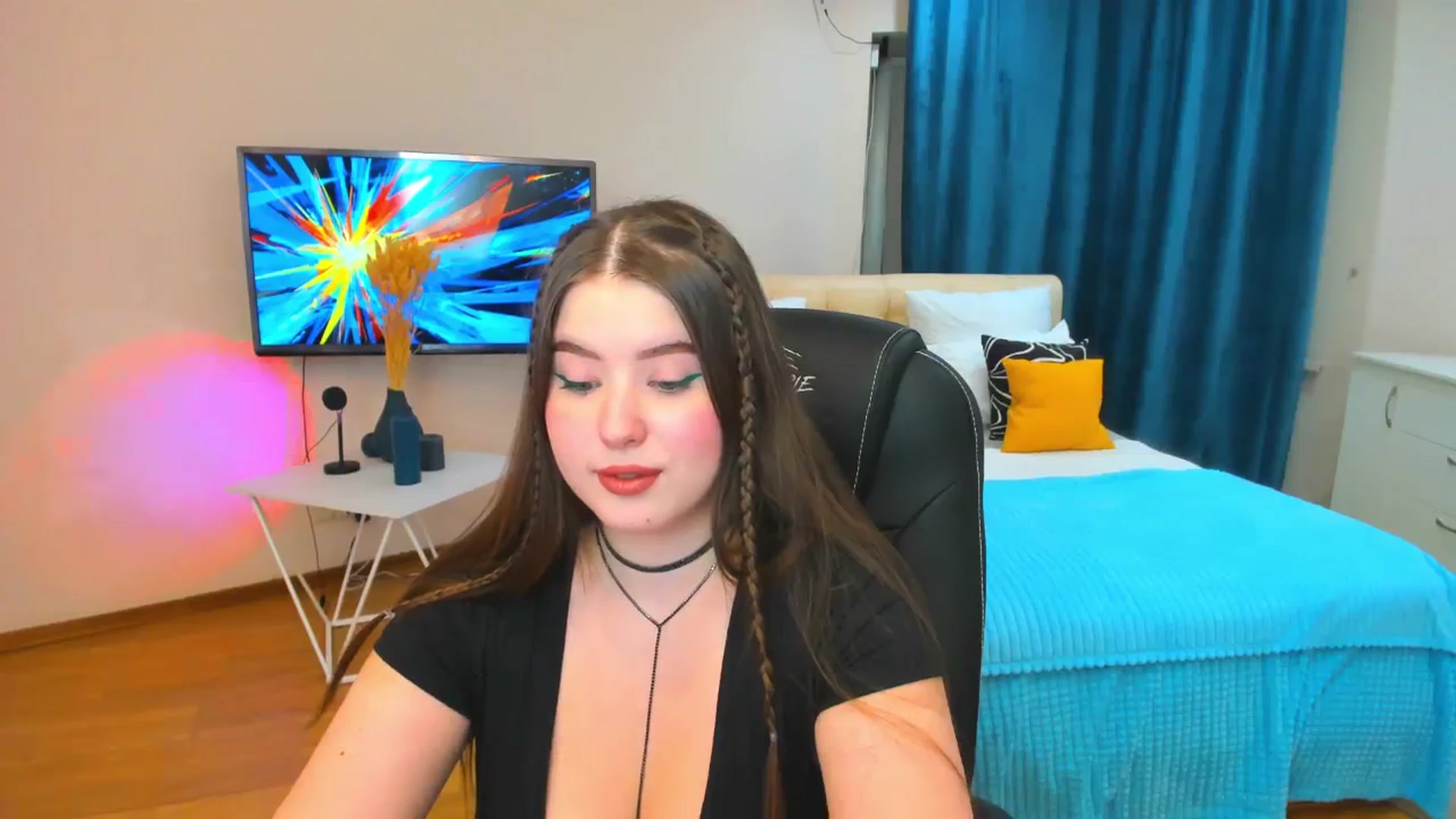 Gallery image thumbnail from AdmireMyEyes's myfreecams stream on, 12/07/2023, 16:46 image 11 of 20