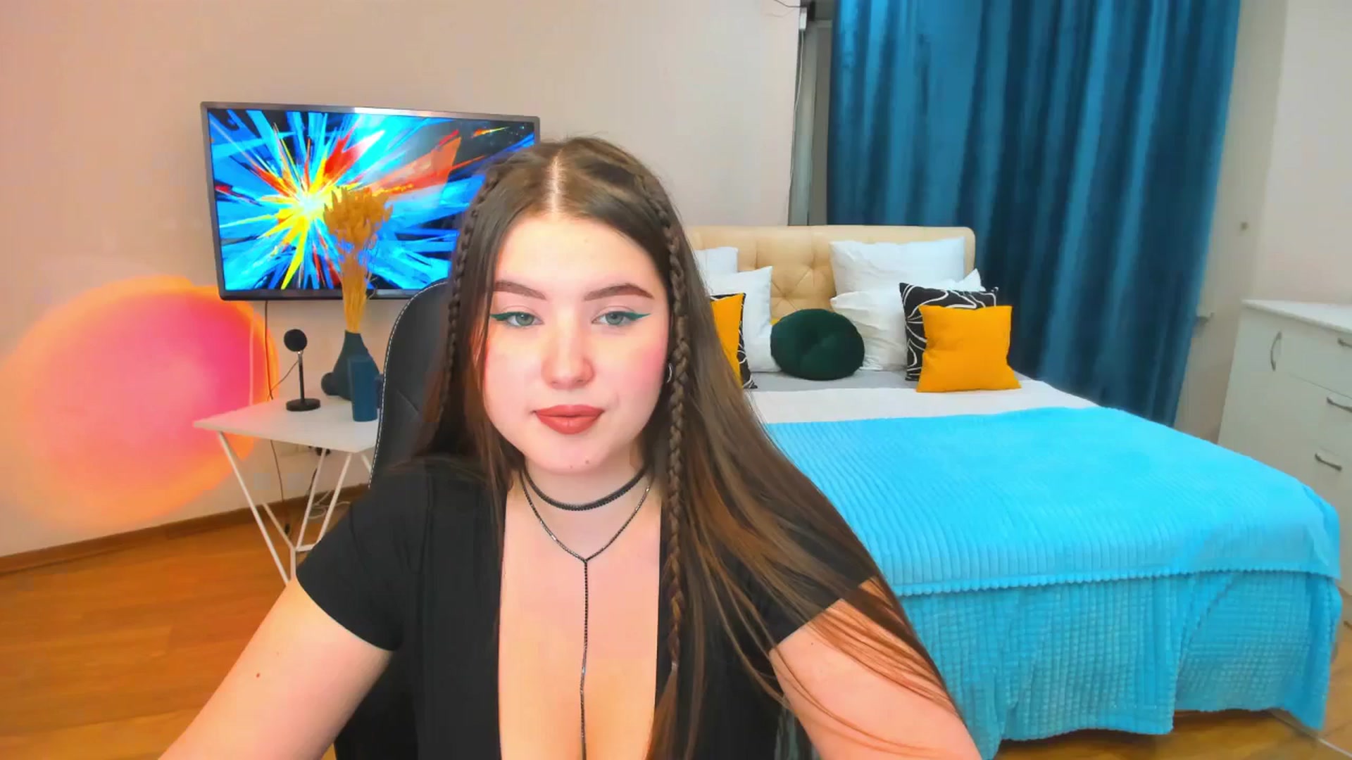 Gallery image thumbnail from AdmireMyEyes's myfreecams stream on, 12/07/2023, 17:59 image 15 of 20