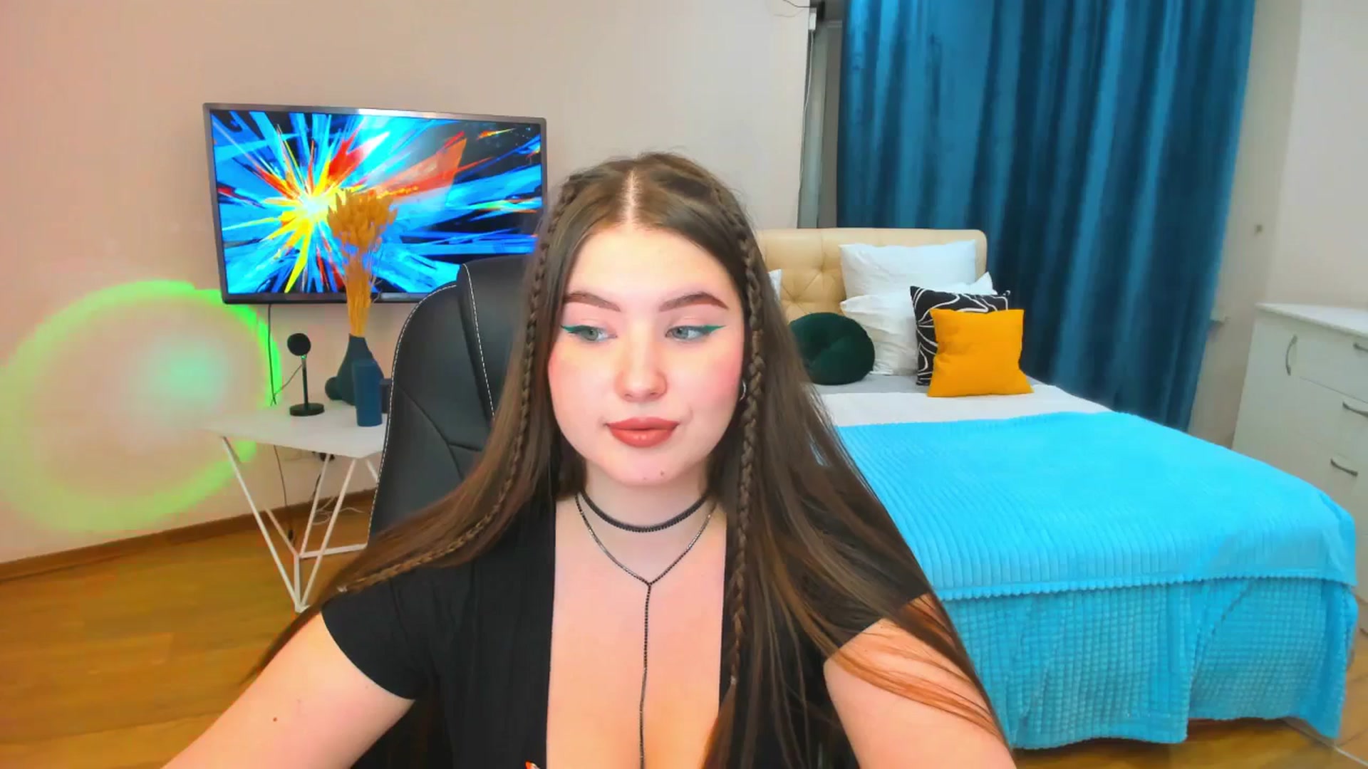Gallery image thumbnail from AdmireMyEyes's myfreecams stream on, 12/07/2023, 17:59 image 18 of 20