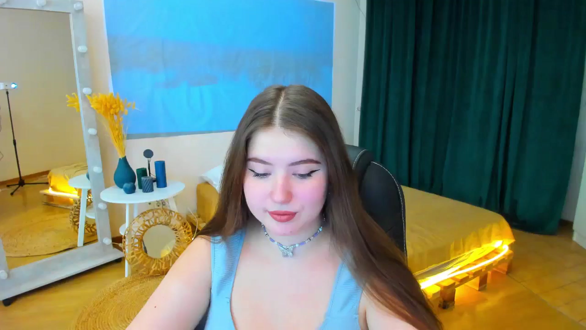 Gallery image thumbnail from AdmireMyEyes's myfreecams stream on, 12/11/2023, 09:21 image 5 of 20