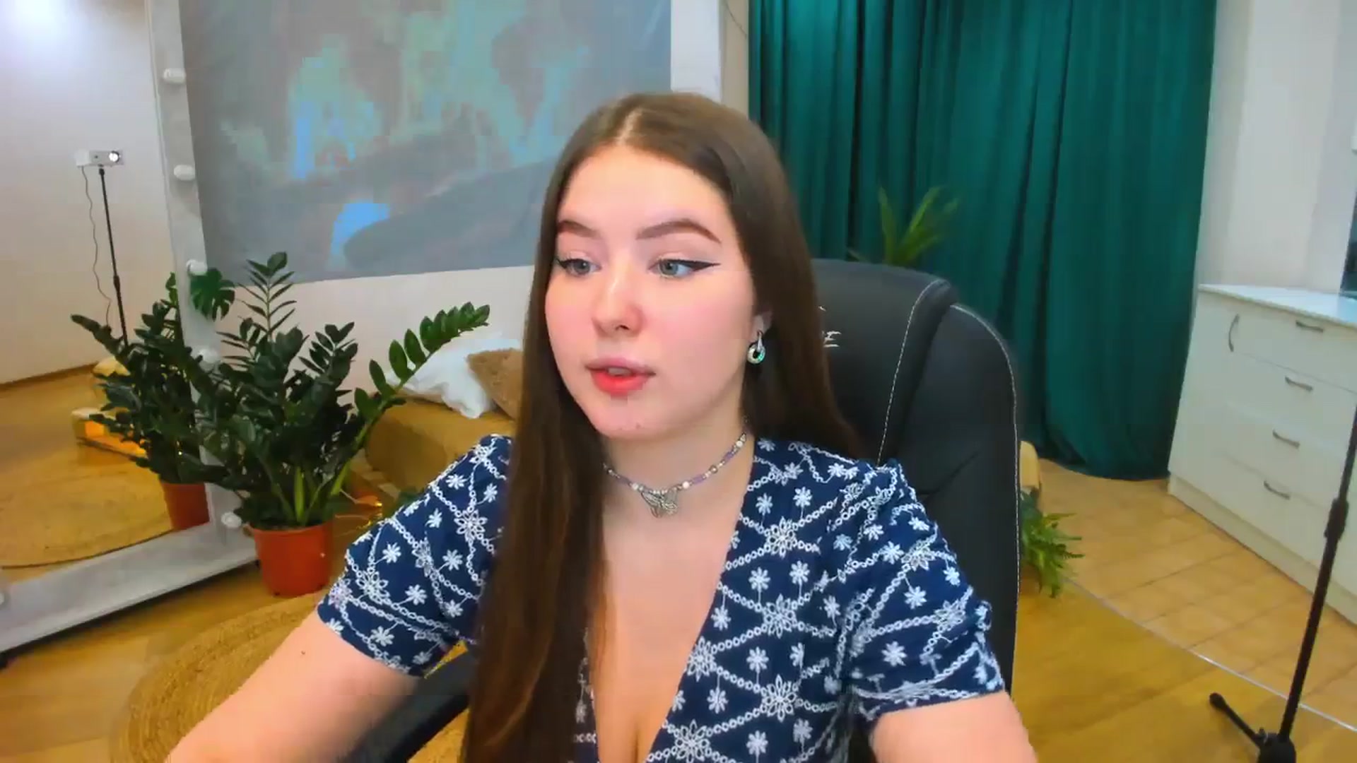 Gallery image thumbnail from AdmireMyEyes's myfreecams stream on, 12/12/2023, 10:44 image 4 of 20