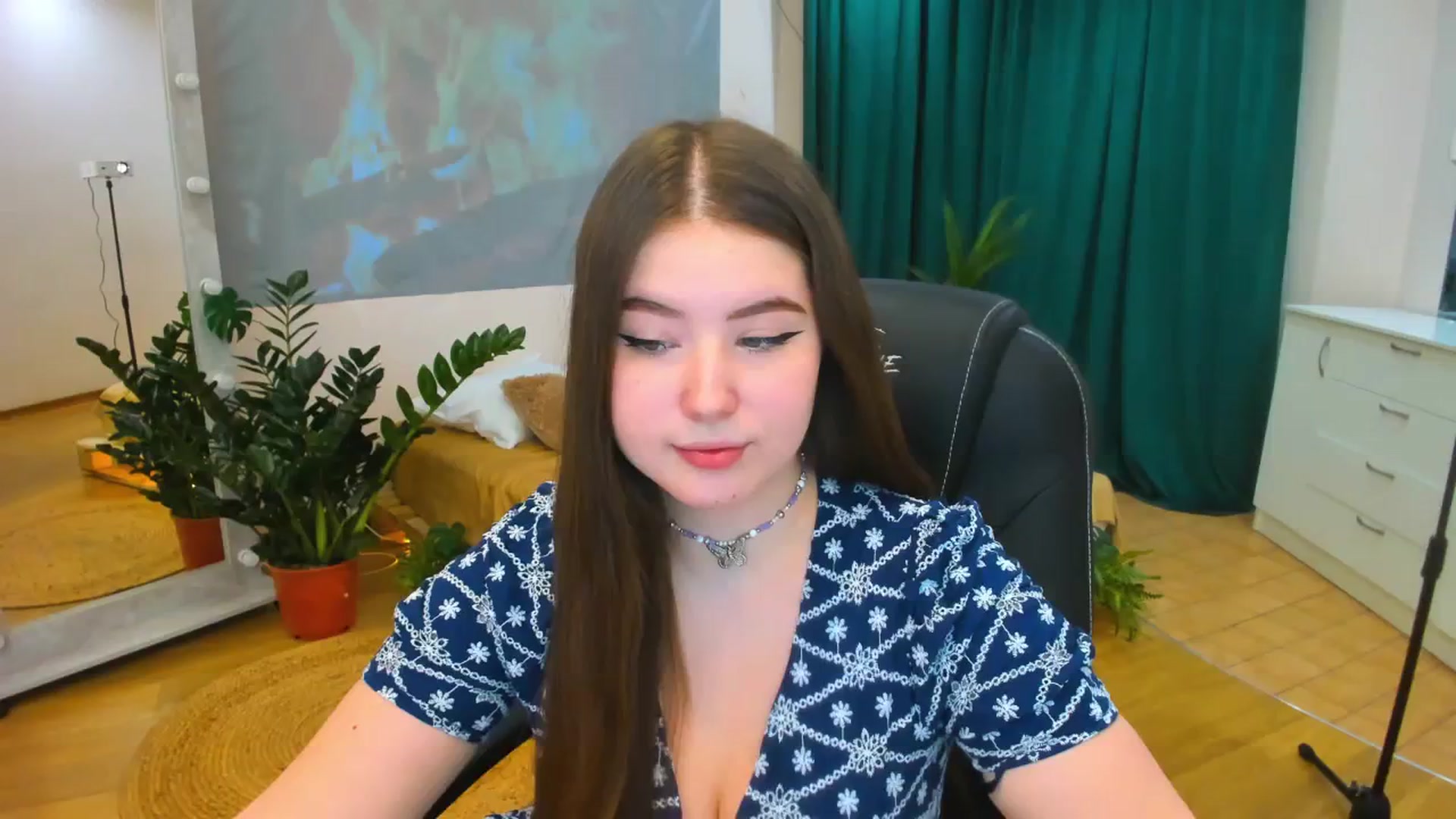 Gallery image thumbnail from AdmireMyEyes's myfreecams stream on, 12/12/2023, 10:44 image 5 of 20
