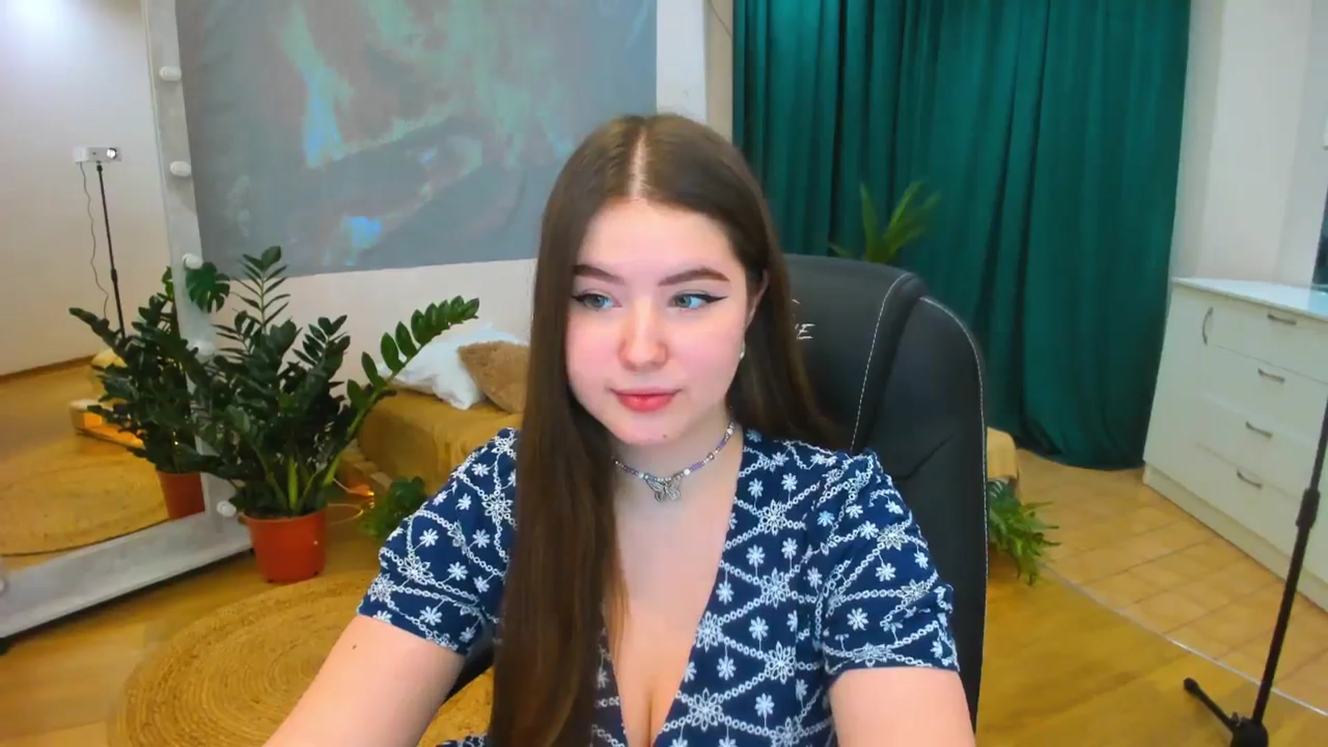 Gallery image thumbnail from AdmireMyEyes's myfreecams stream on, 12/12/2023, 10:44 image 8 of 20