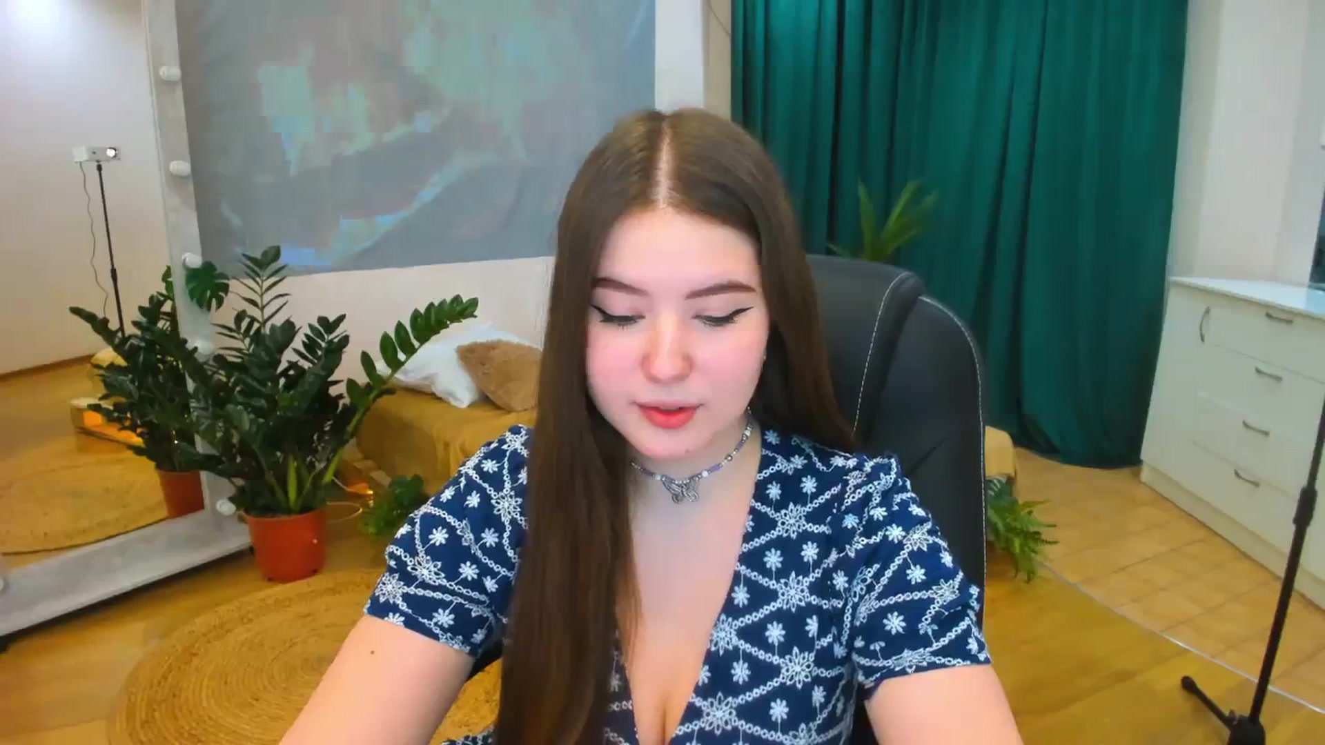 Gallery image thumbnail from AdmireMyEyes's myfreecams stream on, 12/12/2023, 10:44 image 7 of 20