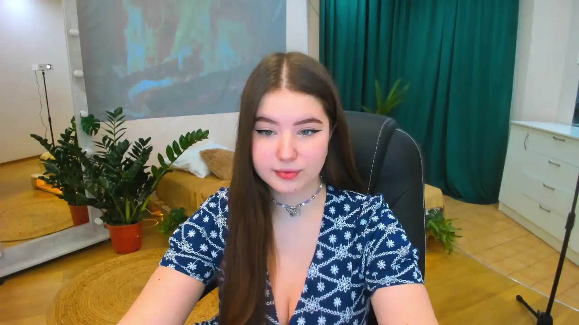 Gallery image thumbnail from AdmireMyEyes's myfreecams stream on, 12/12/2023, 10:44 image 11 of 20