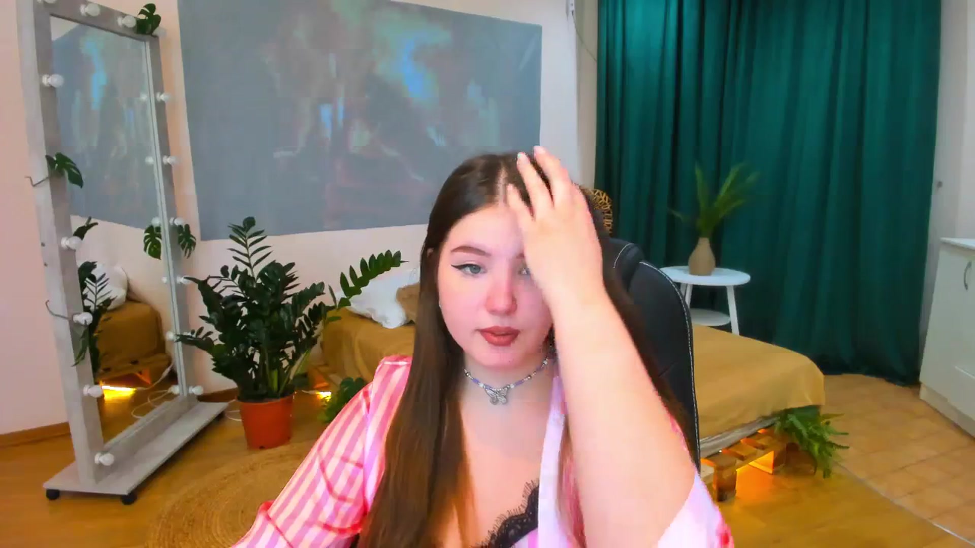 Gallery image thumbnail from AdmireMyEyes's myfreecams stream on, 12/14/2023, 10:53 image 4 of 20